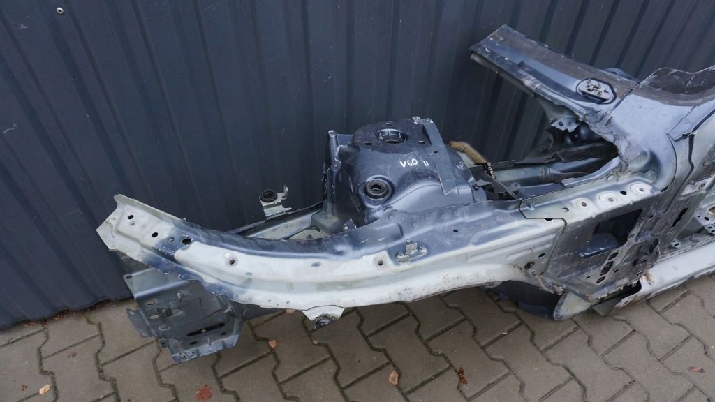 VOLVO S60 III V60 II - left front quarter