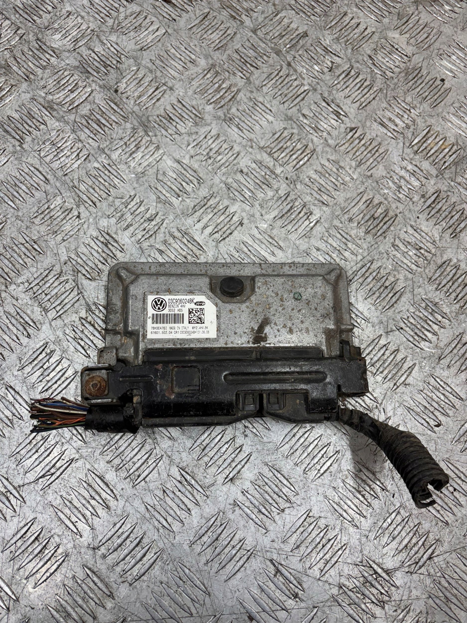 control unit of the engine computer SEAT IBIZA 6J 1.4 03C906024BK