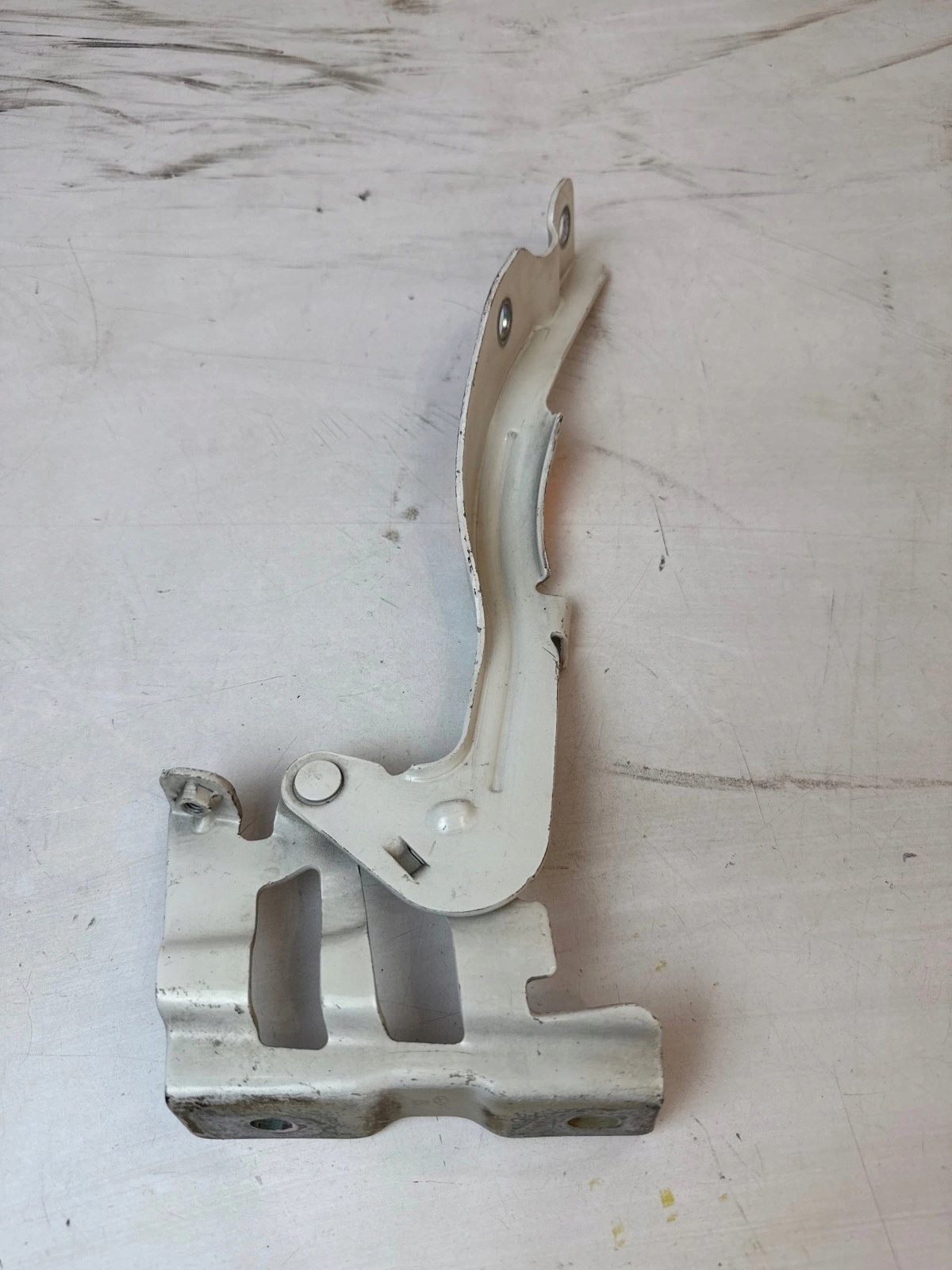 hinge bonnets front front left Kia Rio III