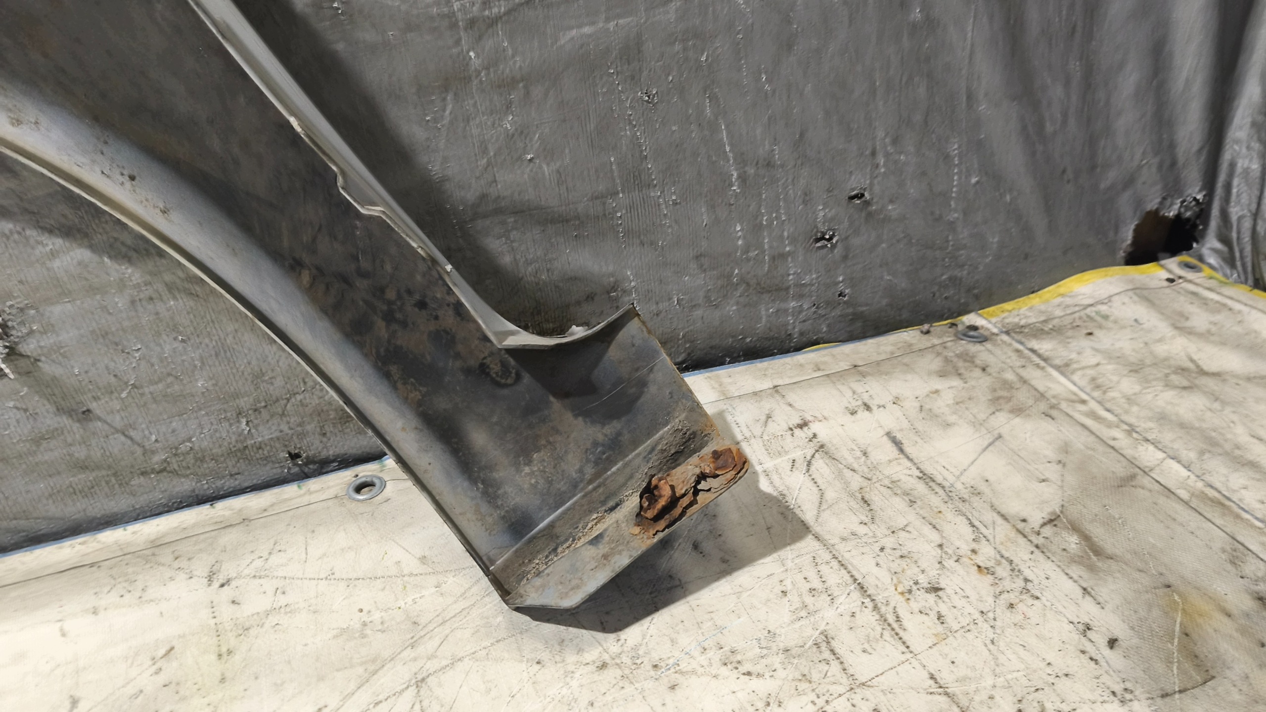 fender right front CITROEN PICASSO C4 2008r