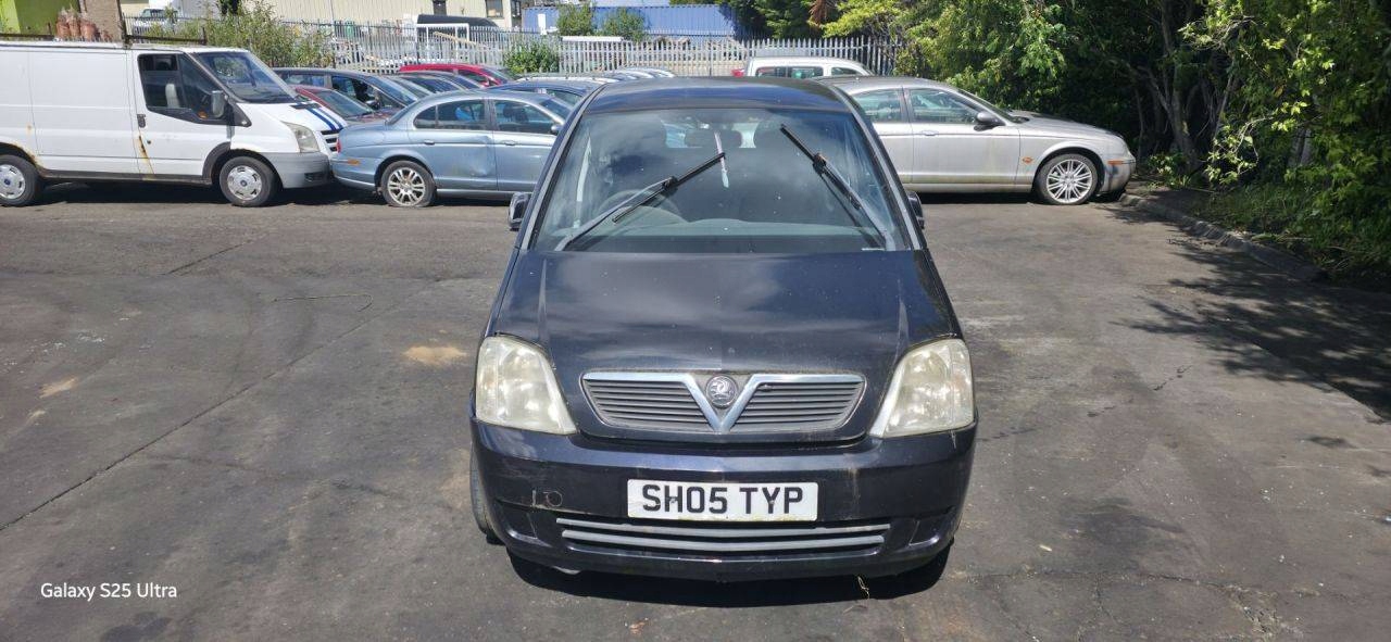 Grille Pare choc Opel Meriva A 2004 13184267