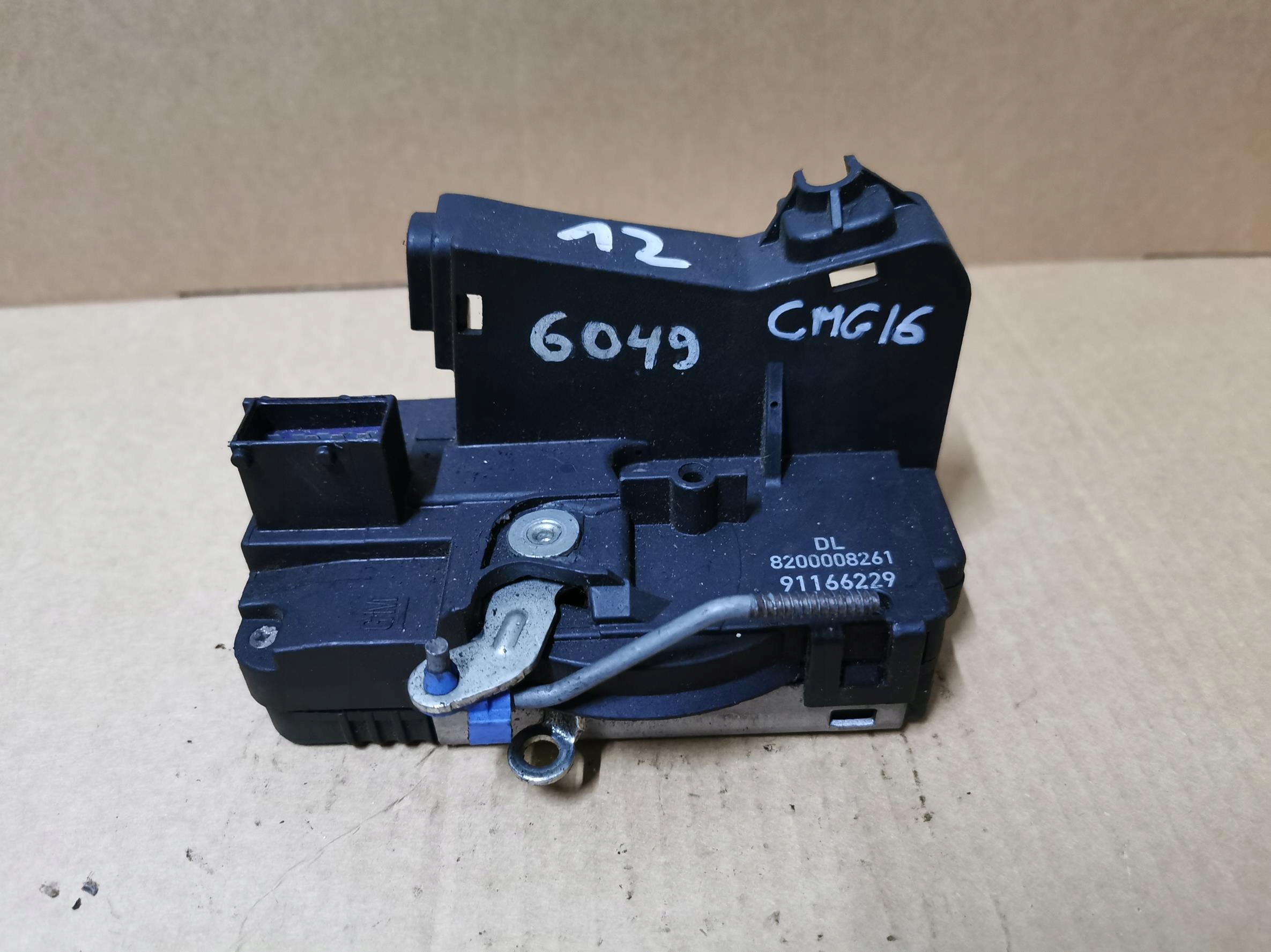 lock door right front RENAULT TRAFIC II 01-14