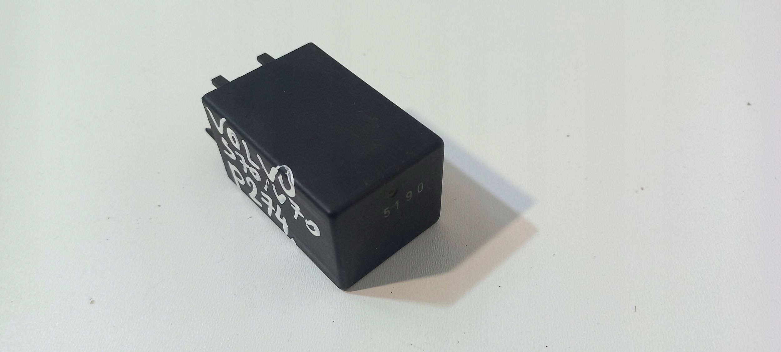 Volvo S60 V70 S80 S90 XC Relais 3523610 (U48)