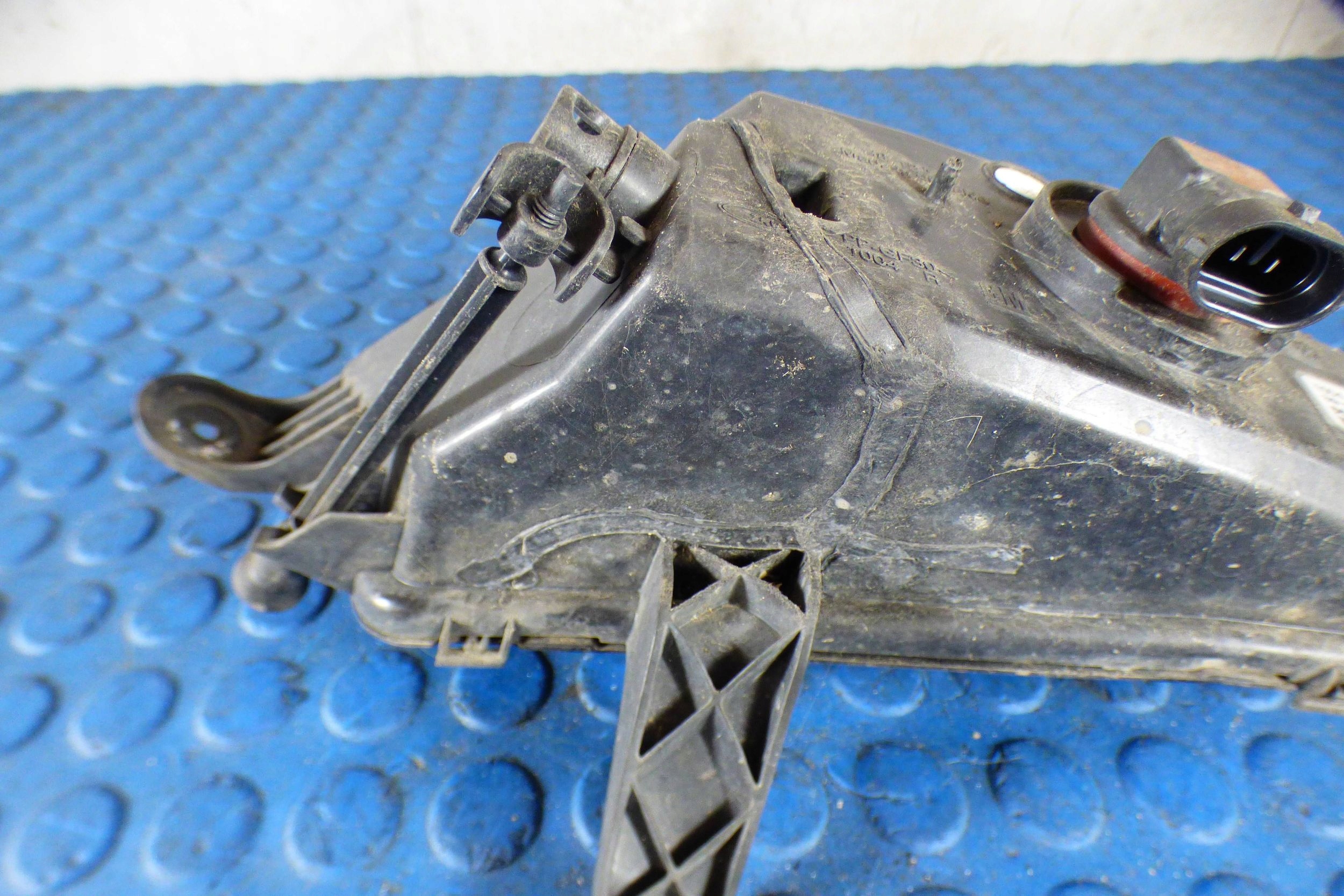 Opel Astra K V Nebelscheinwerfer rechts der Stoßstange 42554561