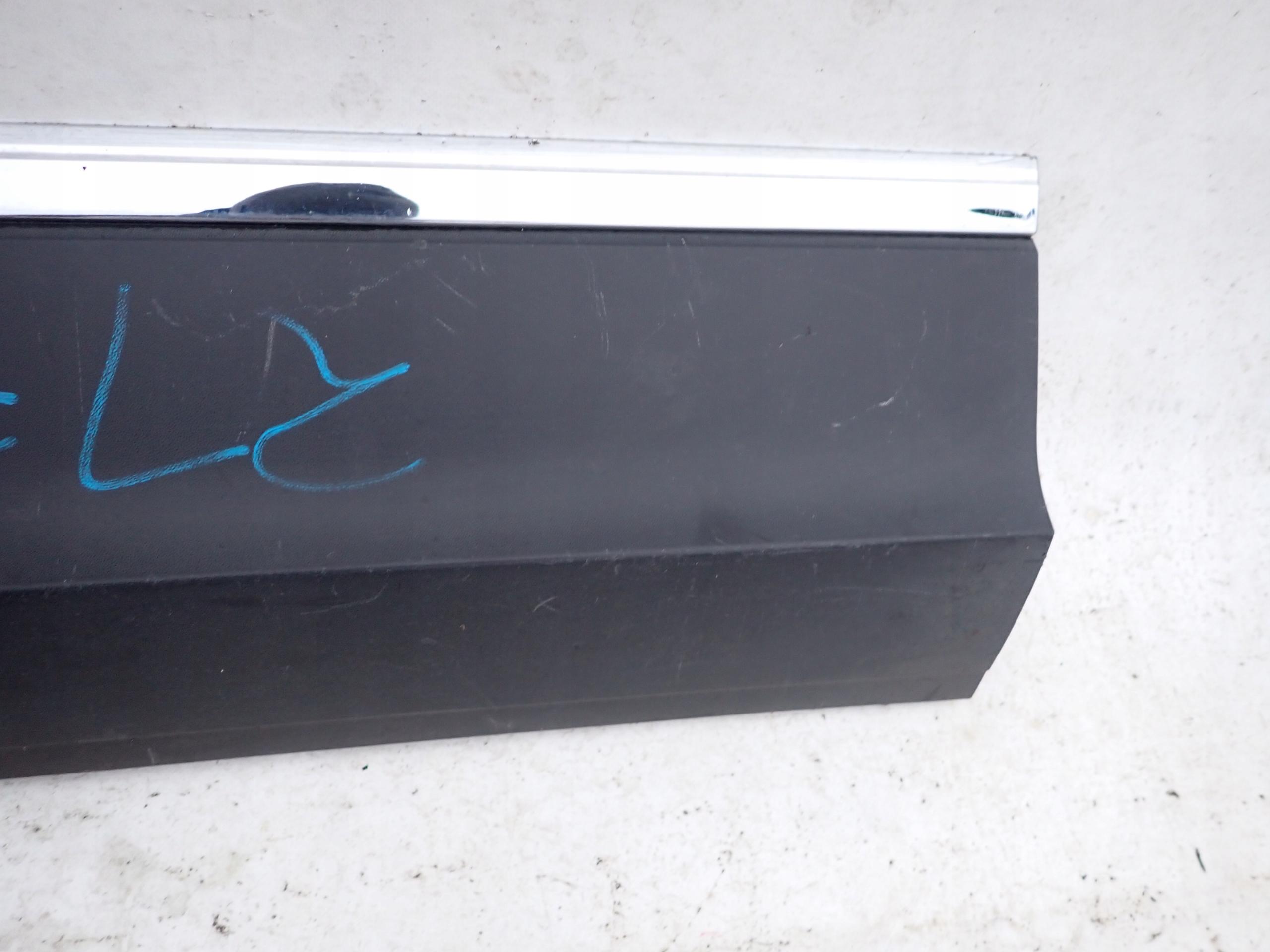 VW TIGUAN II 5NA moulding door left PRZO