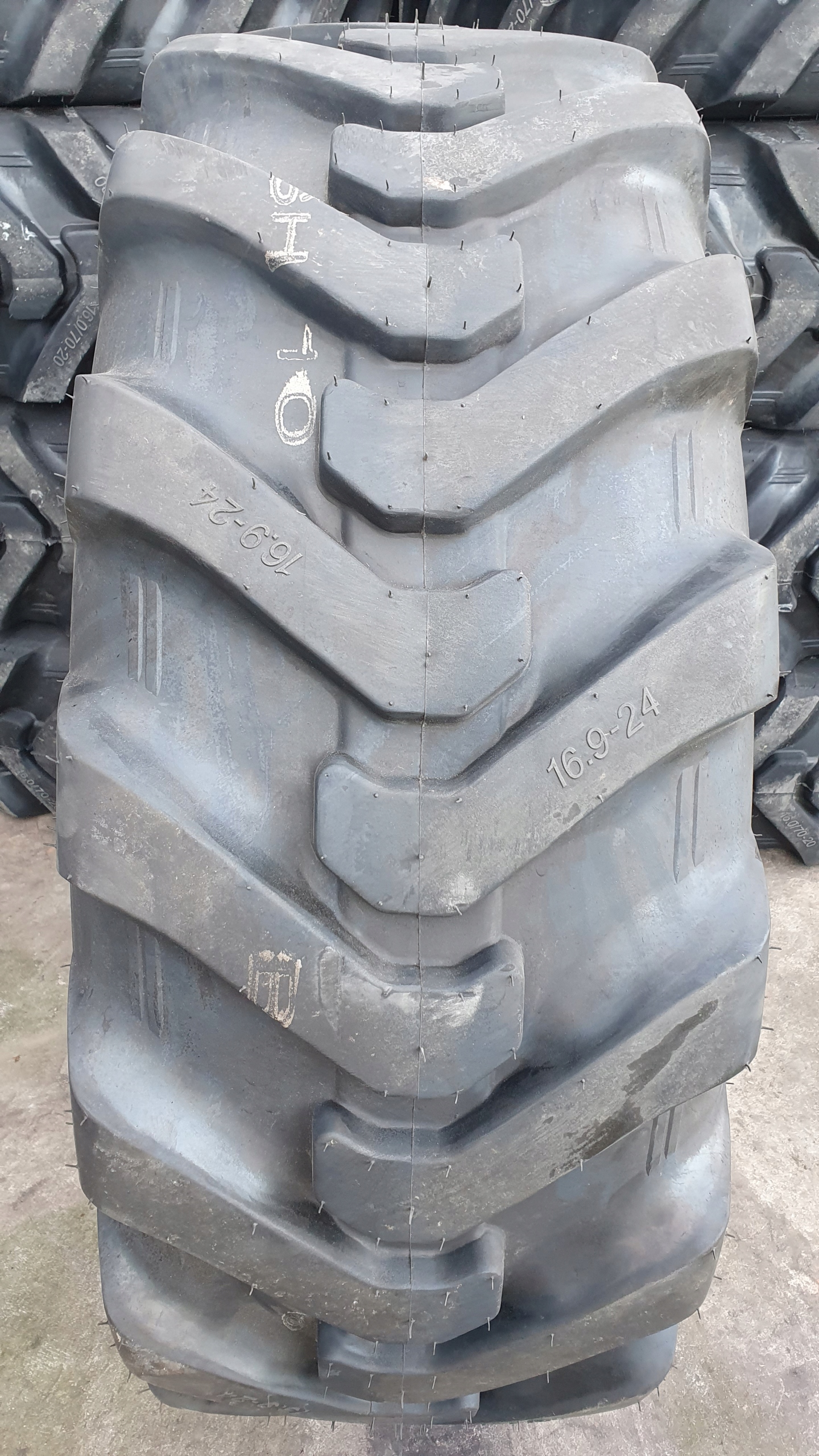 Opony 2 x 16 9 24 Ozka Seha SH R4 16PR TL Model SEHA SH R4