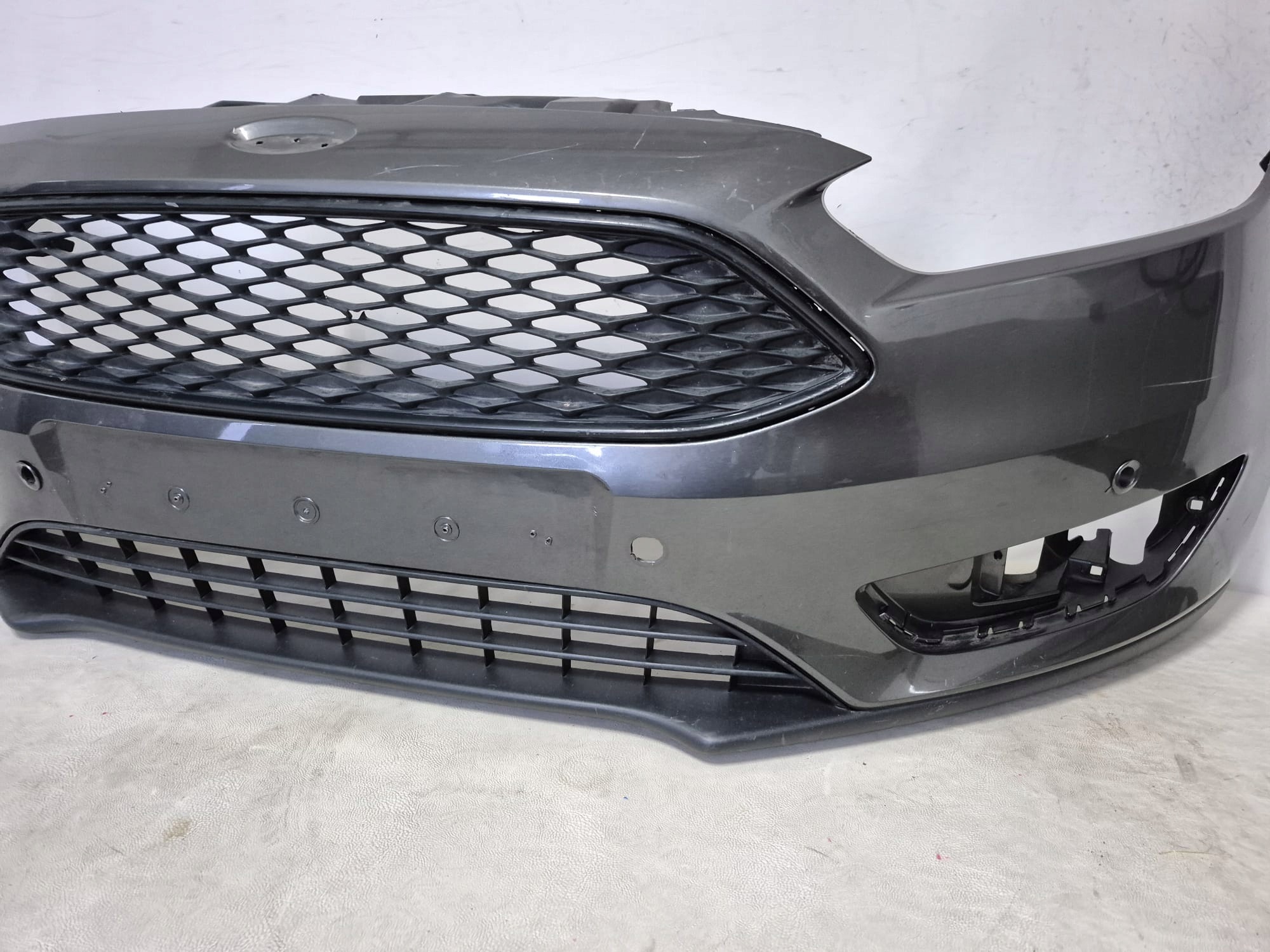 FORD FOCUS III 3 MK3 LIFT 14-19 nárazník předek přední 6XPDC