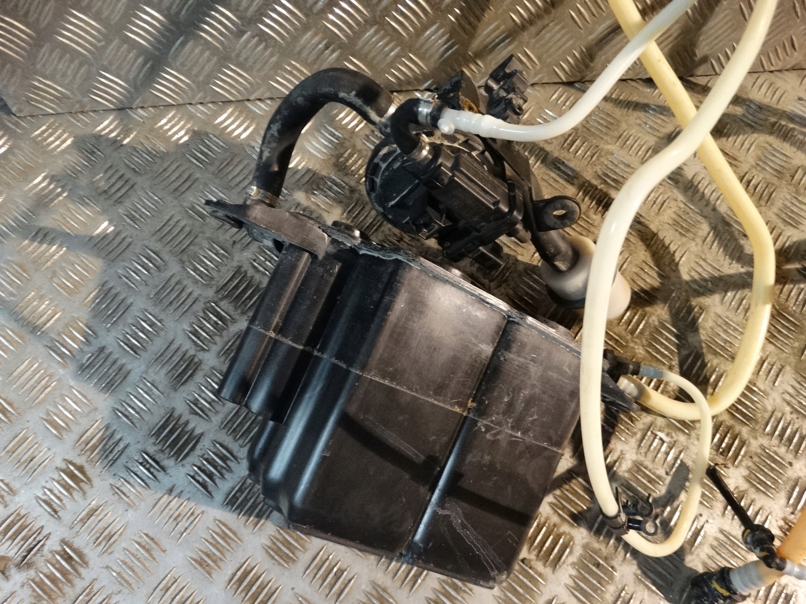 IDEAL carbon filter pump KPL. BENTLEY GT GTC 1