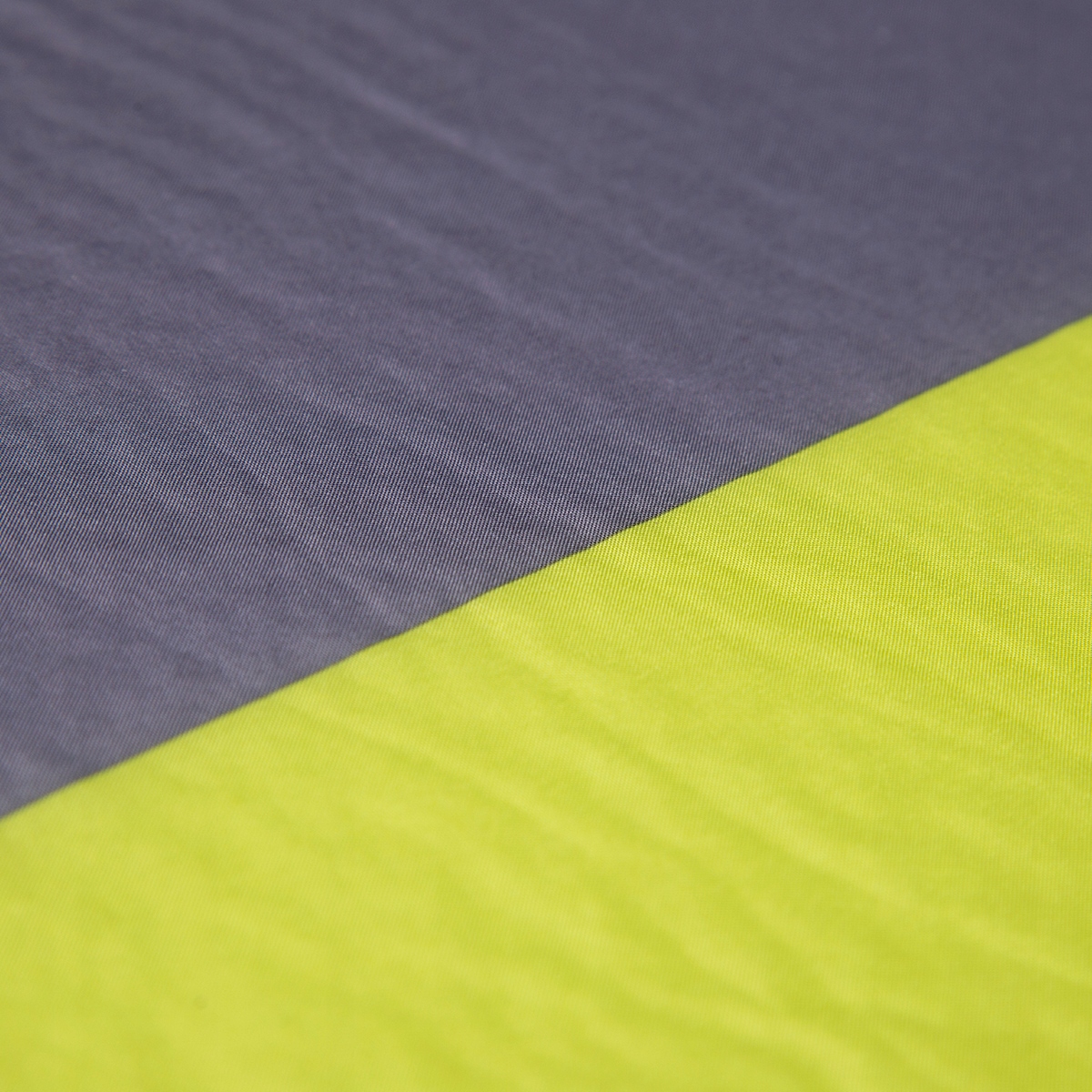 MATA TURYSTYCZNA SAMOPOMPUJĄCA Z PODUSZKĄ NILS CAMP NC4349 ZIELONO-SZARA Grubość 3 cm