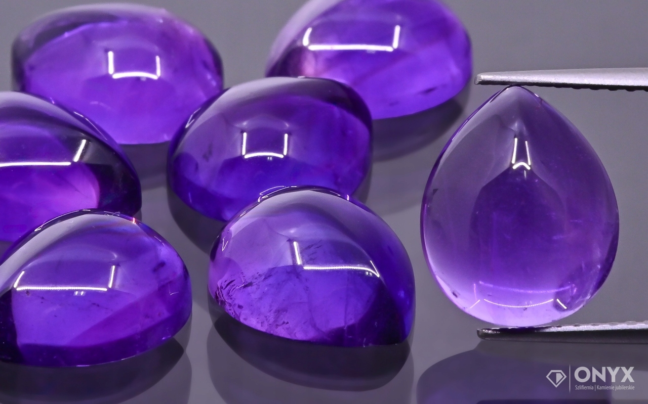 Ametyst A kabošon slza 12,5x10 mm