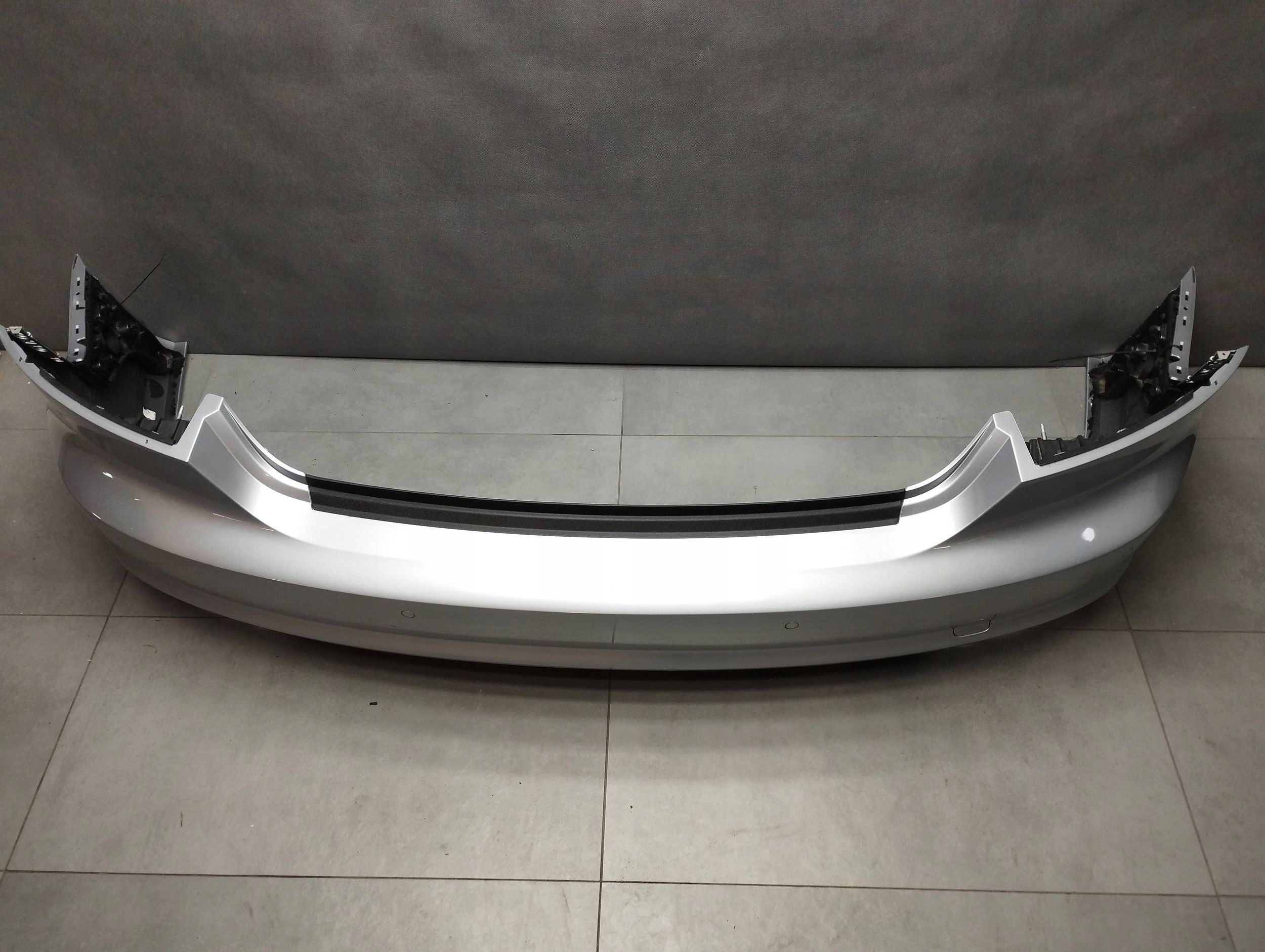 Audi A7 4G LIFT bumper rear part PDC LZ7G