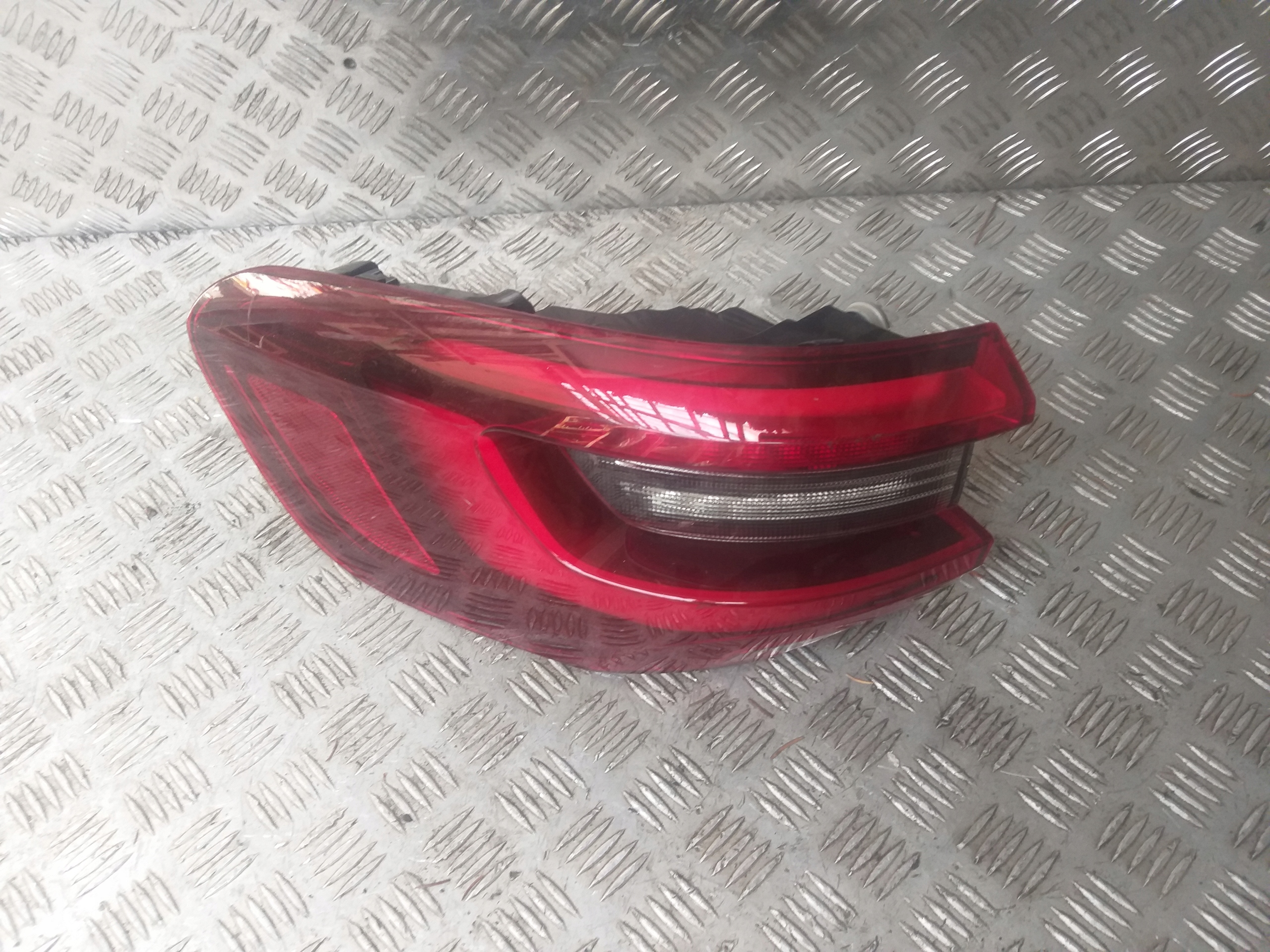 BMW X5 G05 LAMPA TYLNA LEWA LED EUROPA 2019