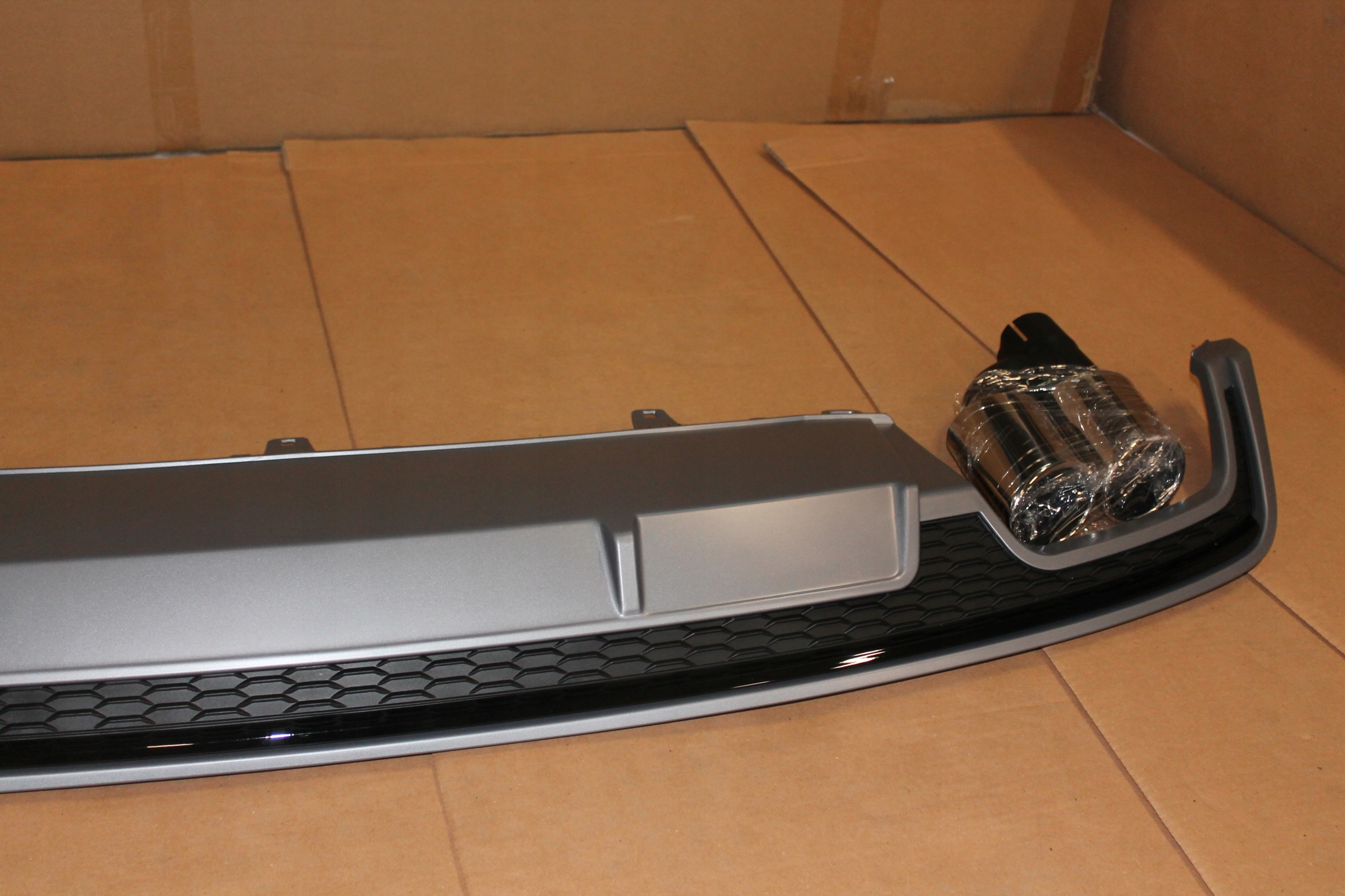 Dyfuzor tylnego zderzaka Audi A7 14-17 wzor S7 Producent części Inny