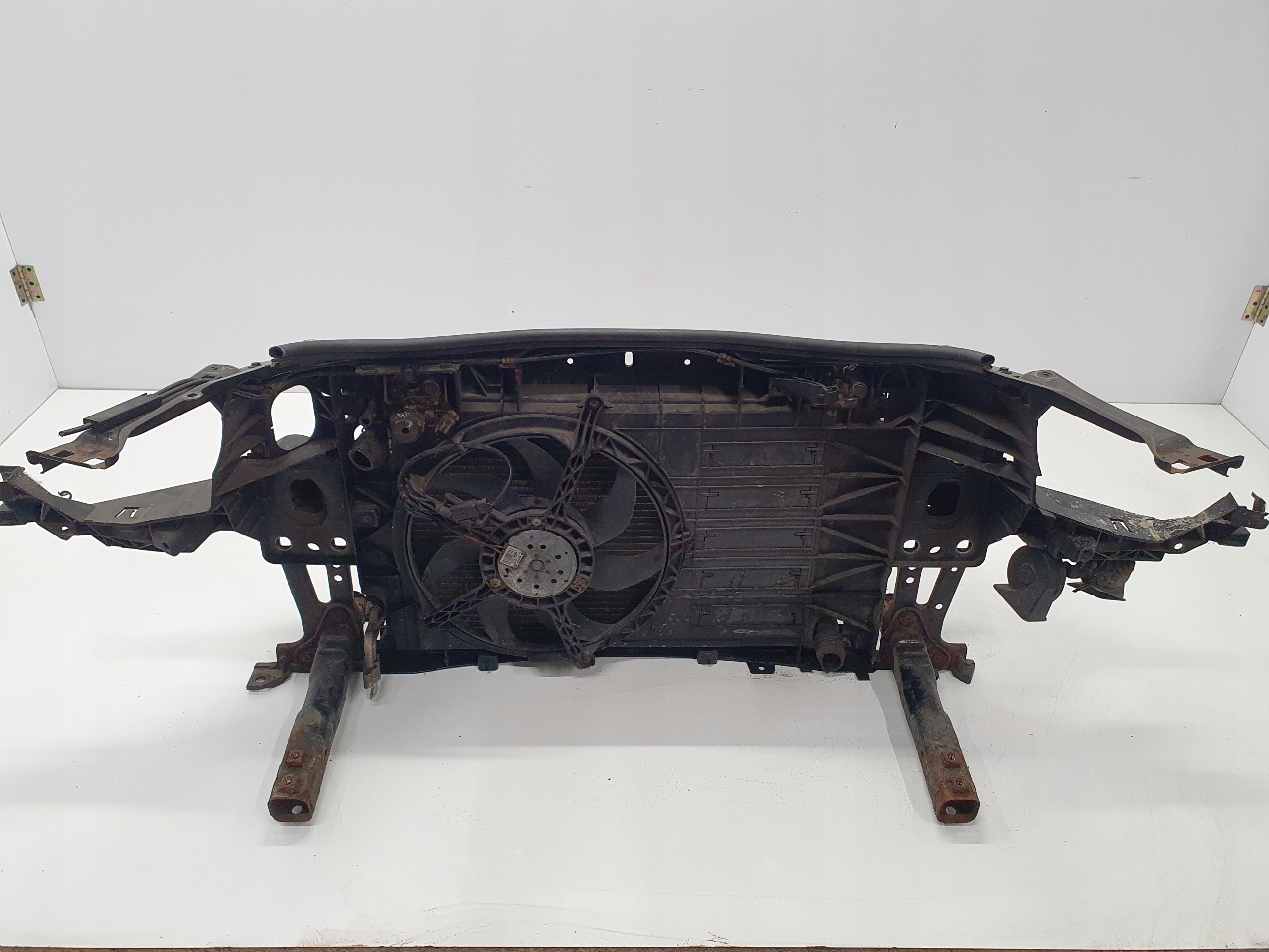 MINI COOPER R56 PAS PRZEDNI 1.6B Producent części BMW OE