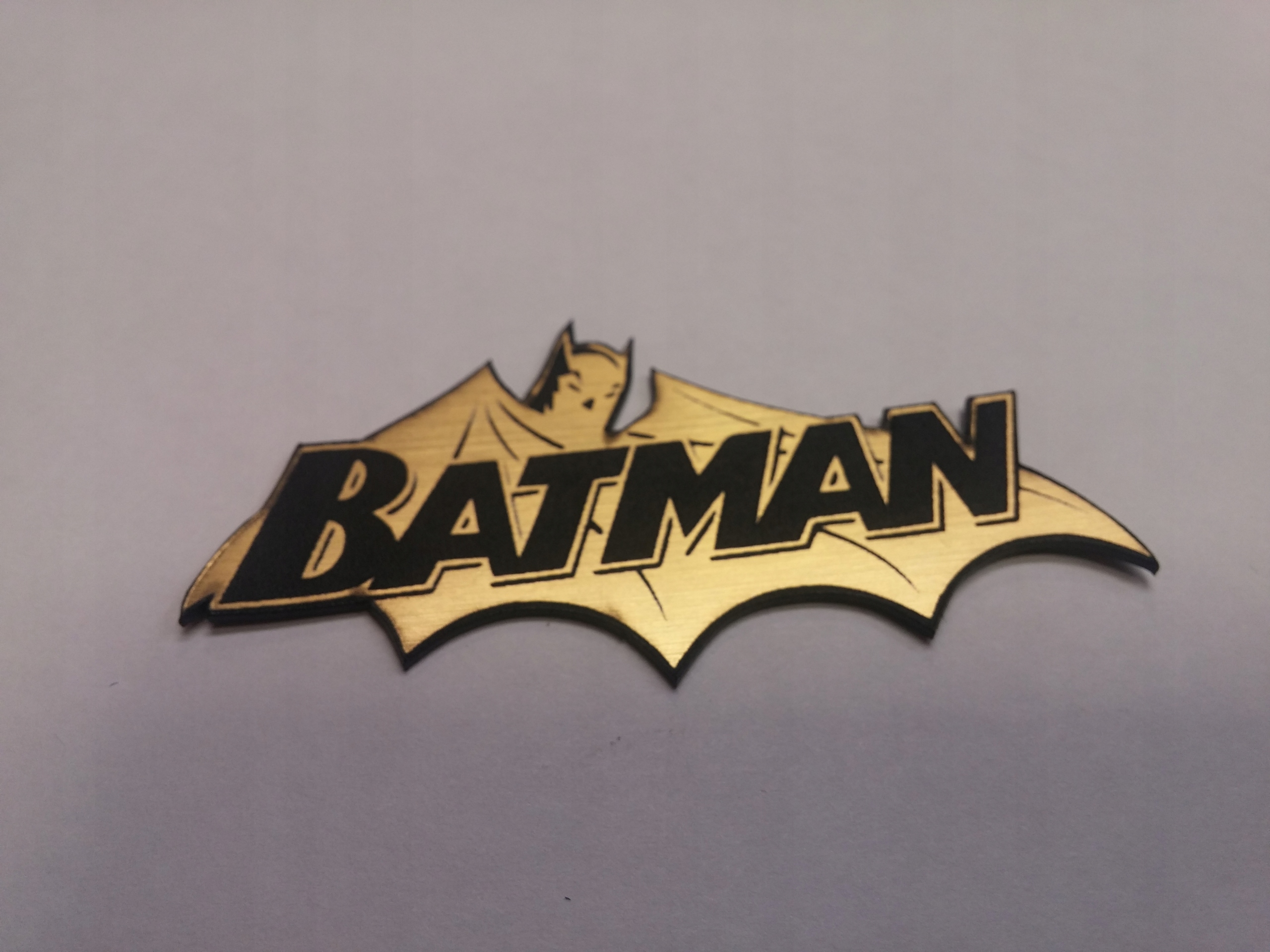

Batman naklejka emblemat 59 x 30 mm * Złota