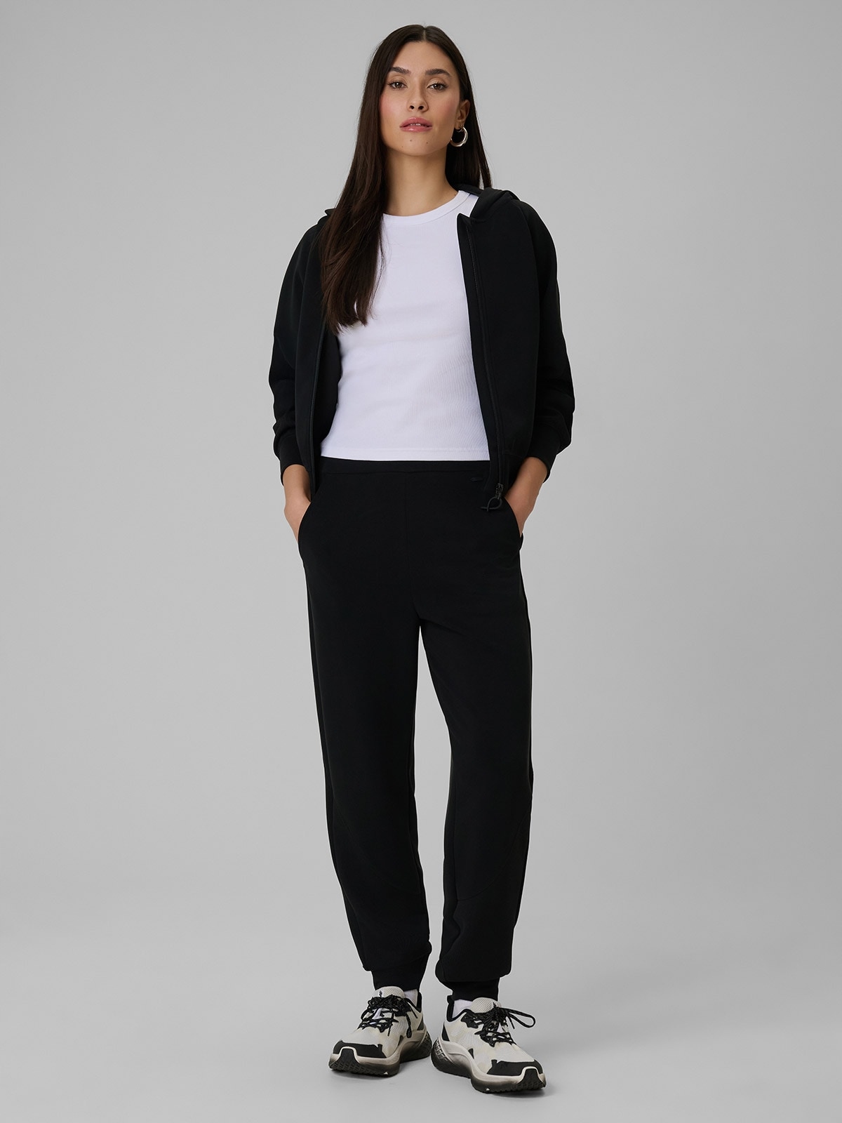 4F Dámské Jogger Tepláky Černé Modalové