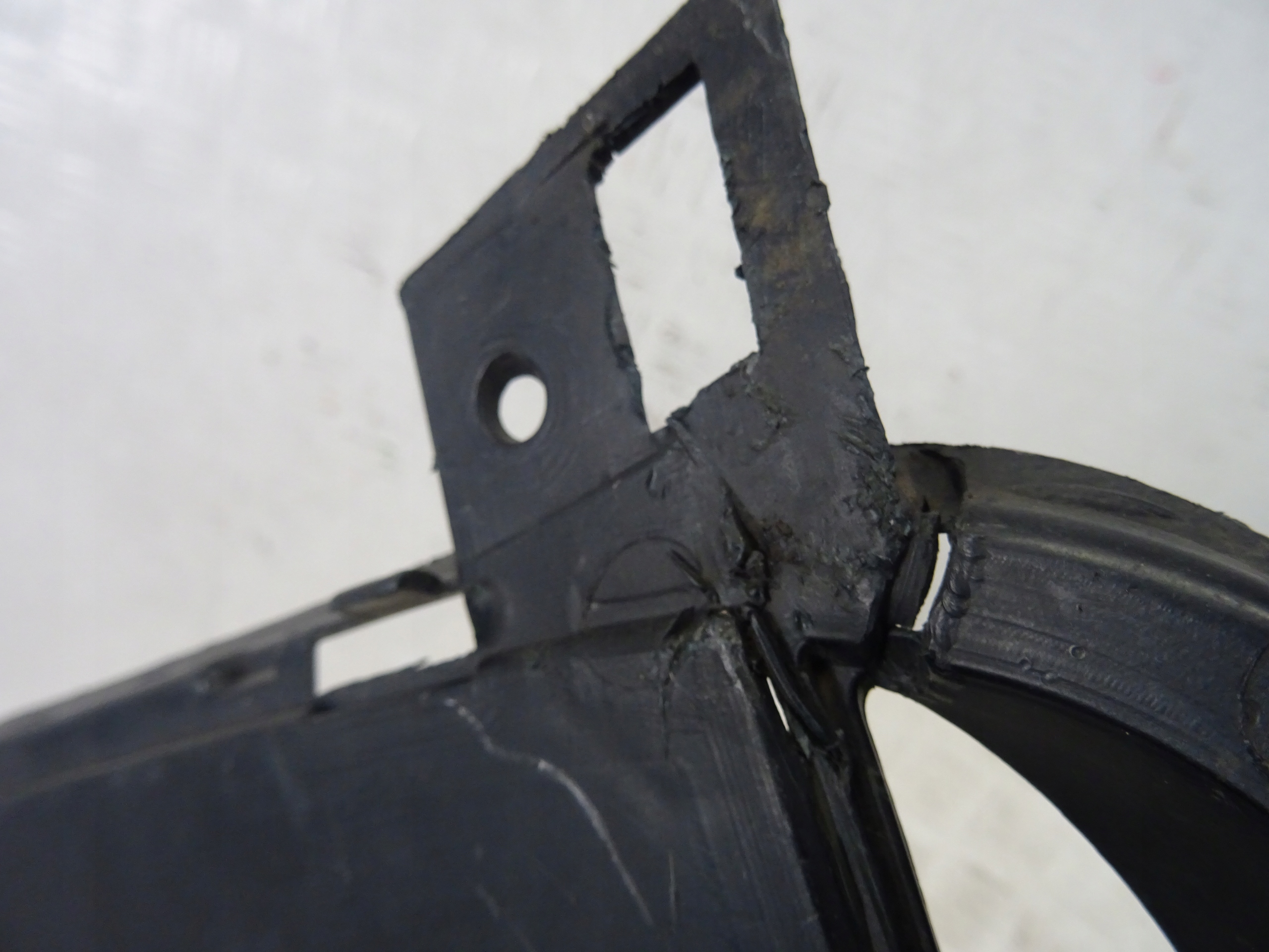 grid of a bumper front front left BMW X5 F15 m-packet 8056855