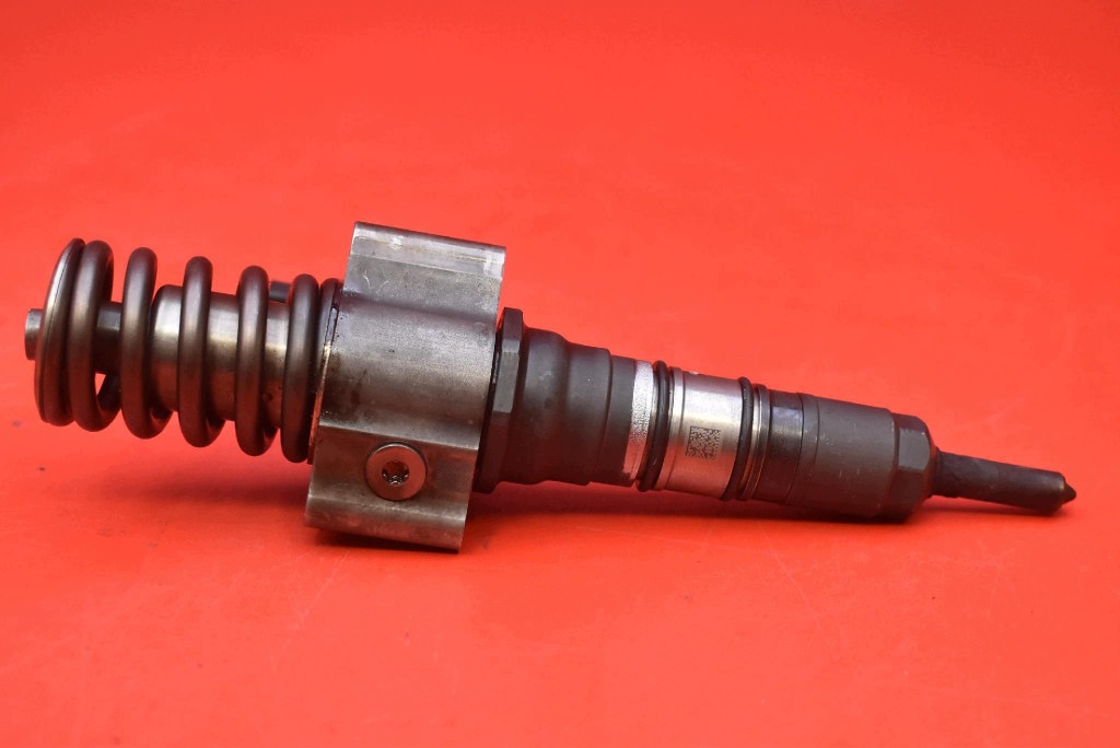 einspritzdüse einspritzdüse 03G130073T VW PASSAT B6 2.0 TDI 170 KM 05-10