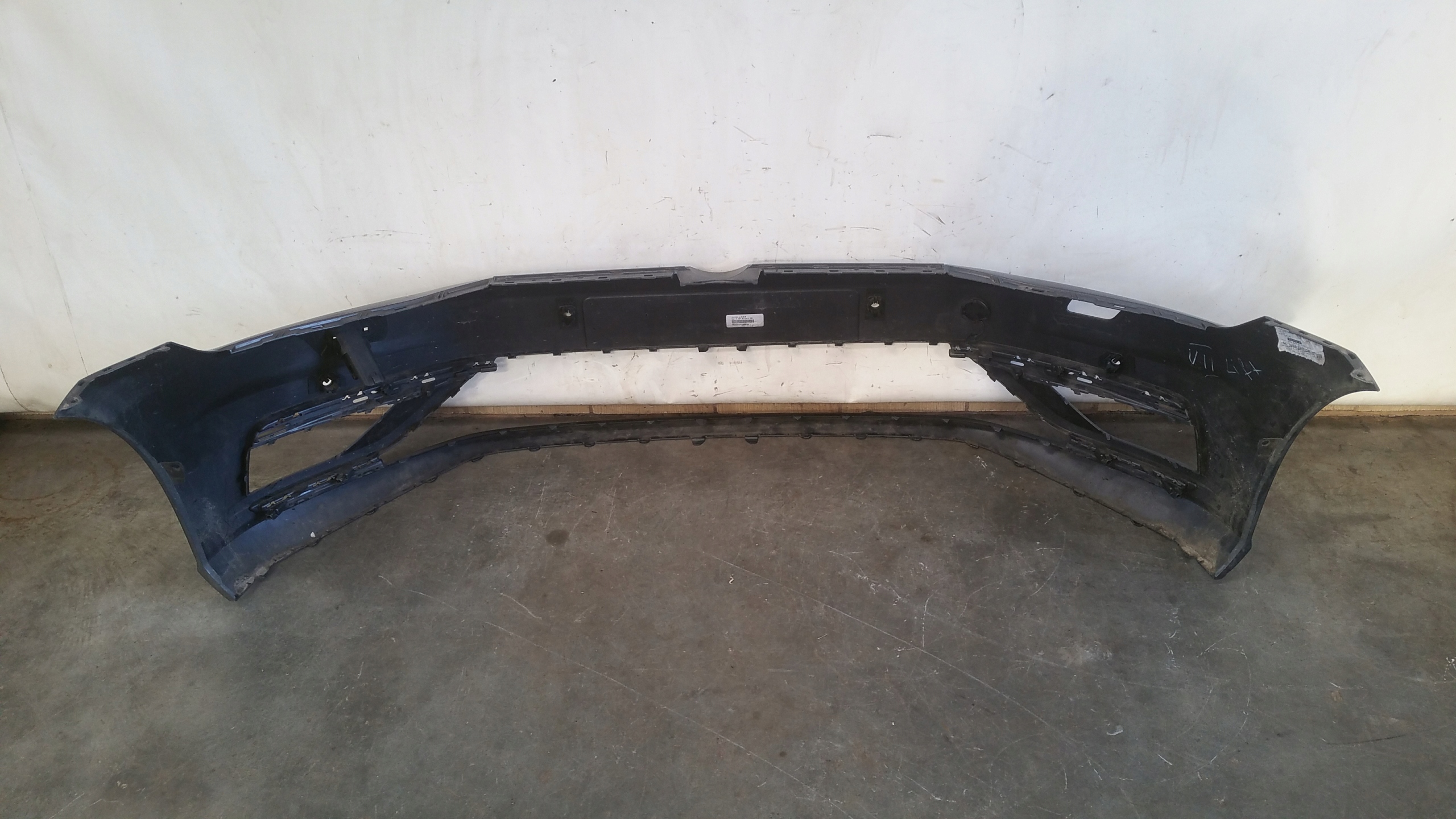 branik prednji dio PDC mlaznice VW Golf VII