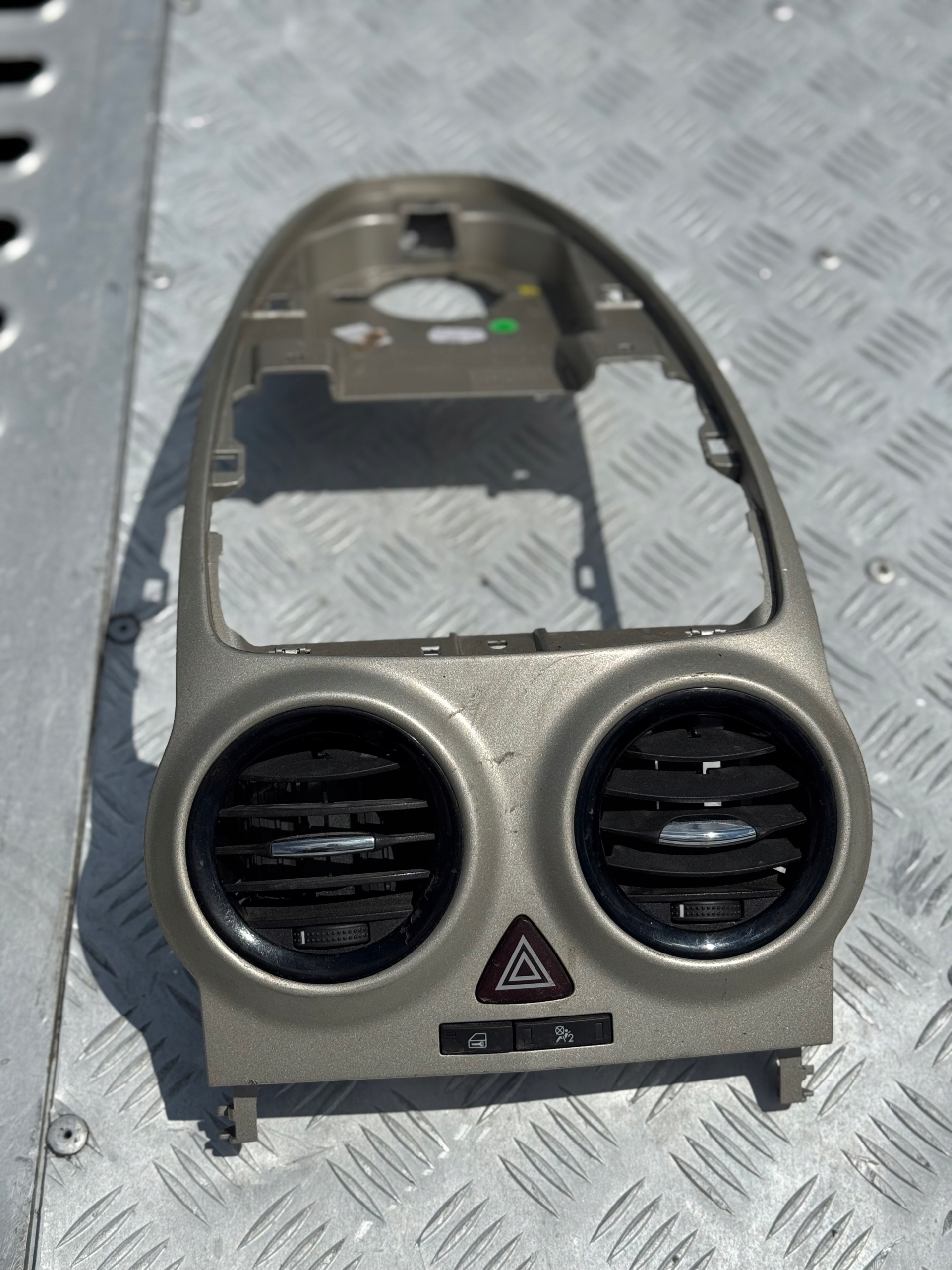 grid air conditioning devices central OPEL CORSA D 1.2 16V