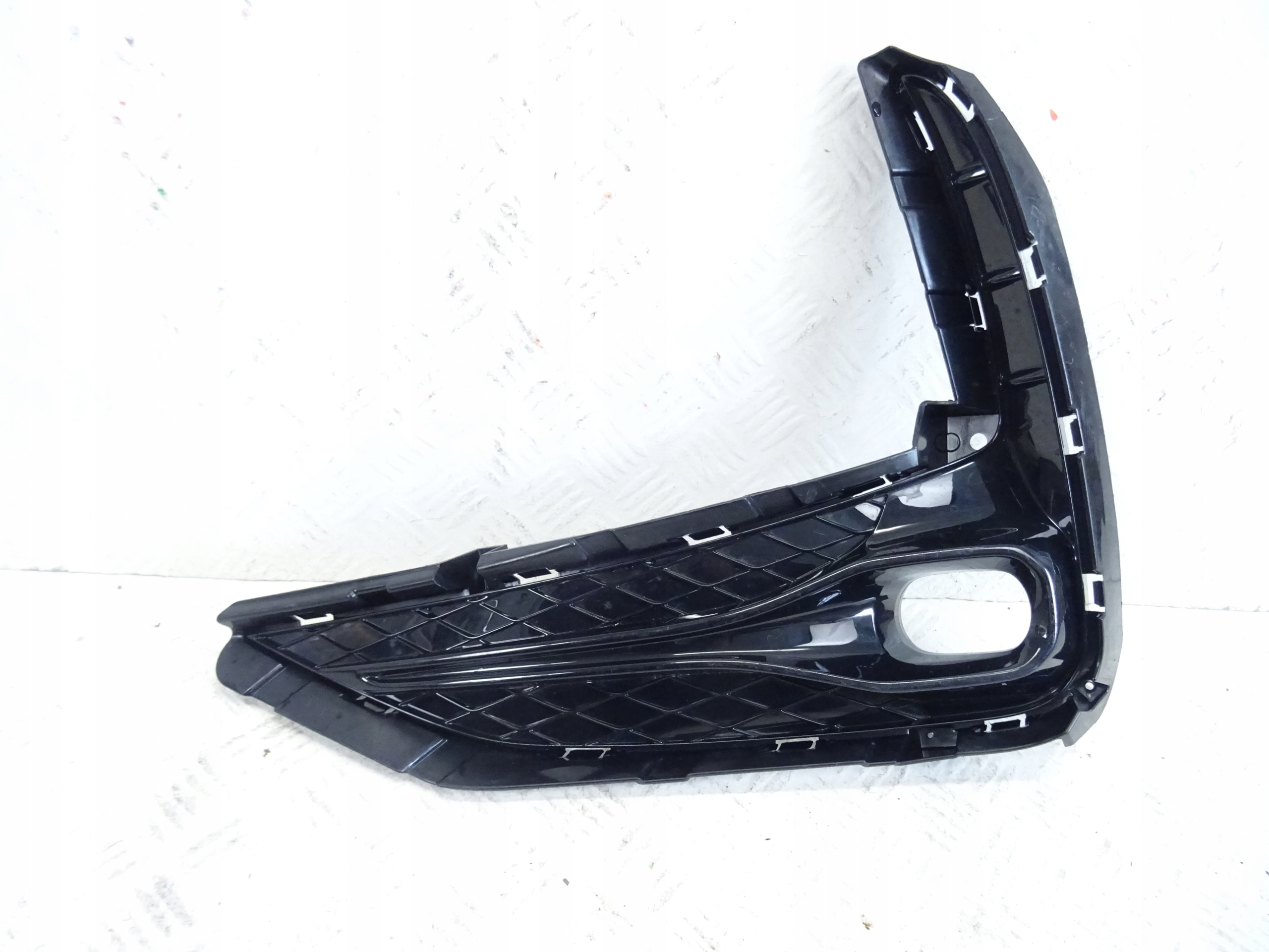 grid of a bumper front front left MG HS II 11407744