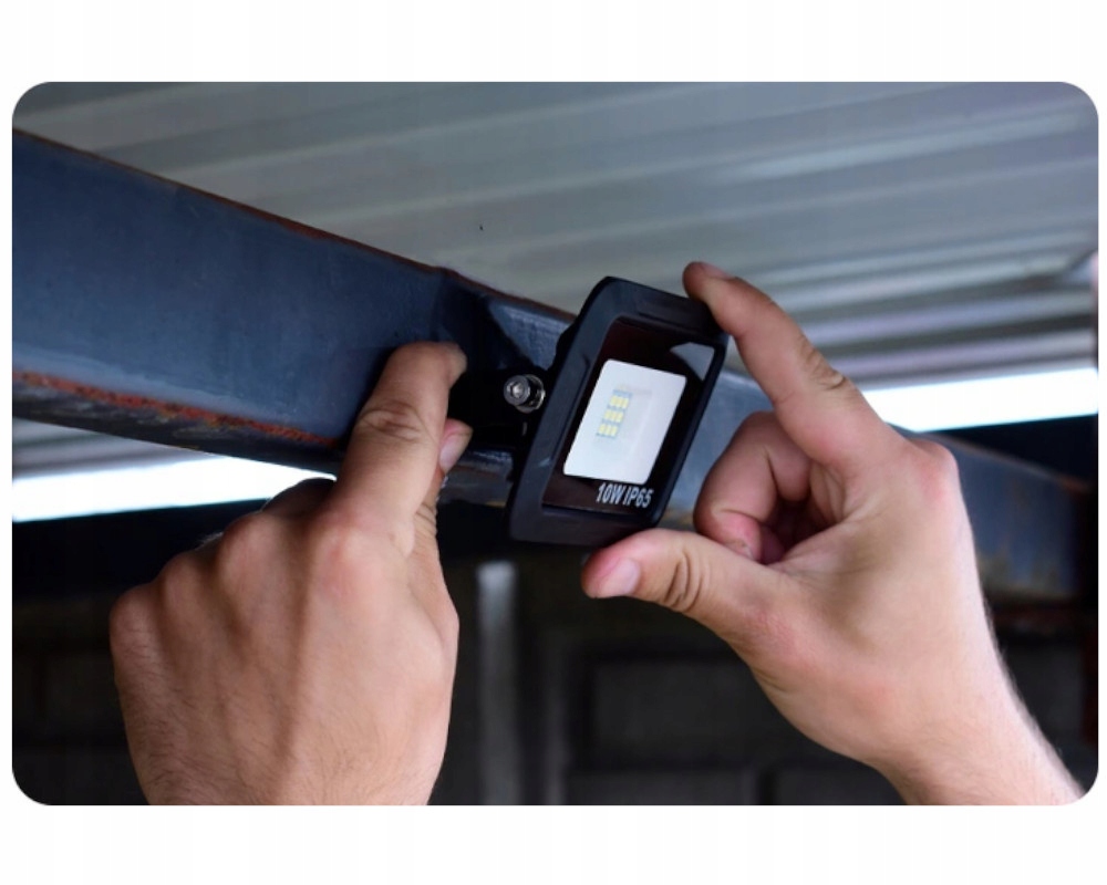 REFLEKTOR HALOGEN LAMPA LED WODOODPORNA 10W Szerokość produktu 13.3 cm