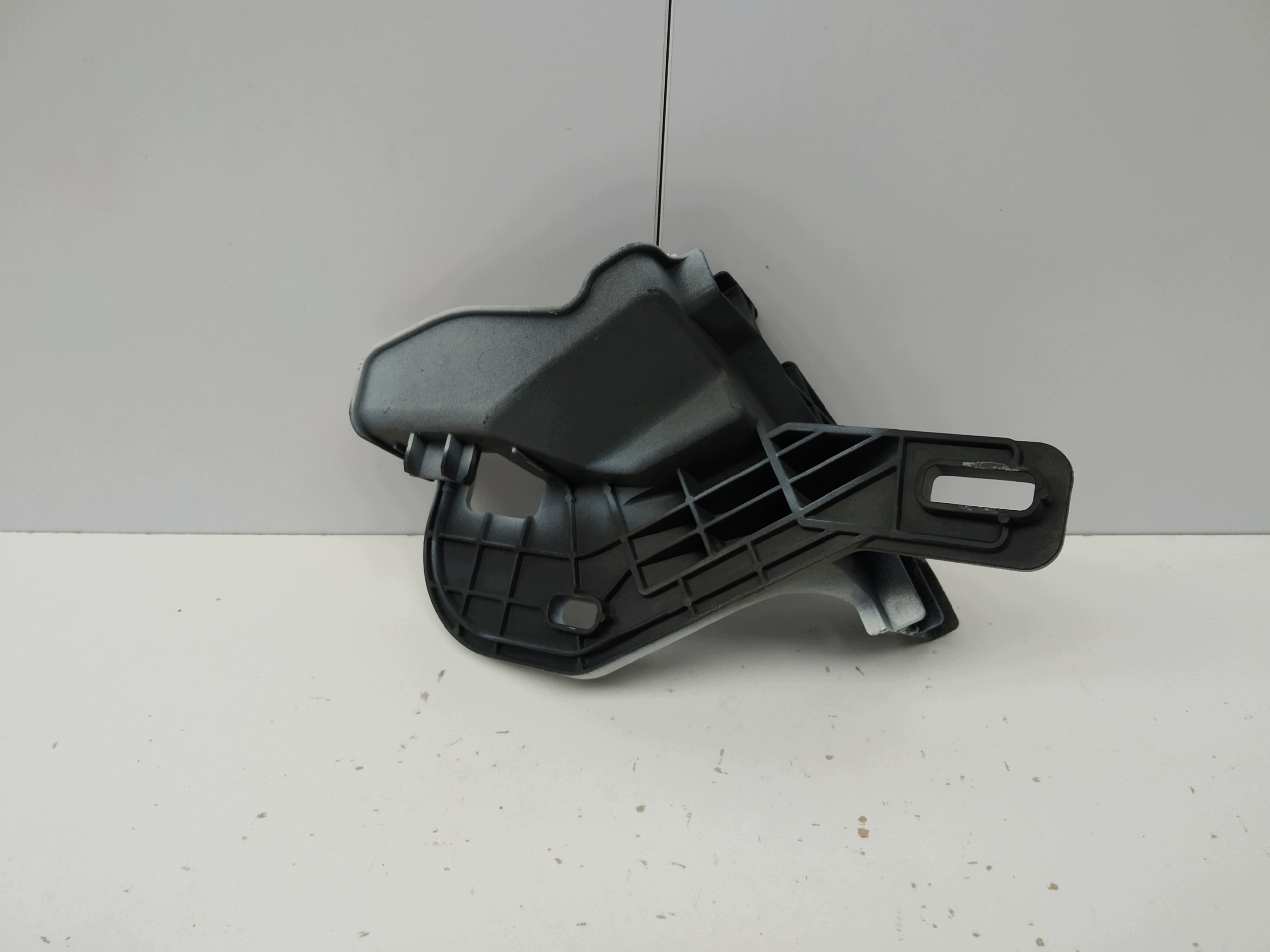2011r + Range Rover Evoque L538 support étrier aile avant droite