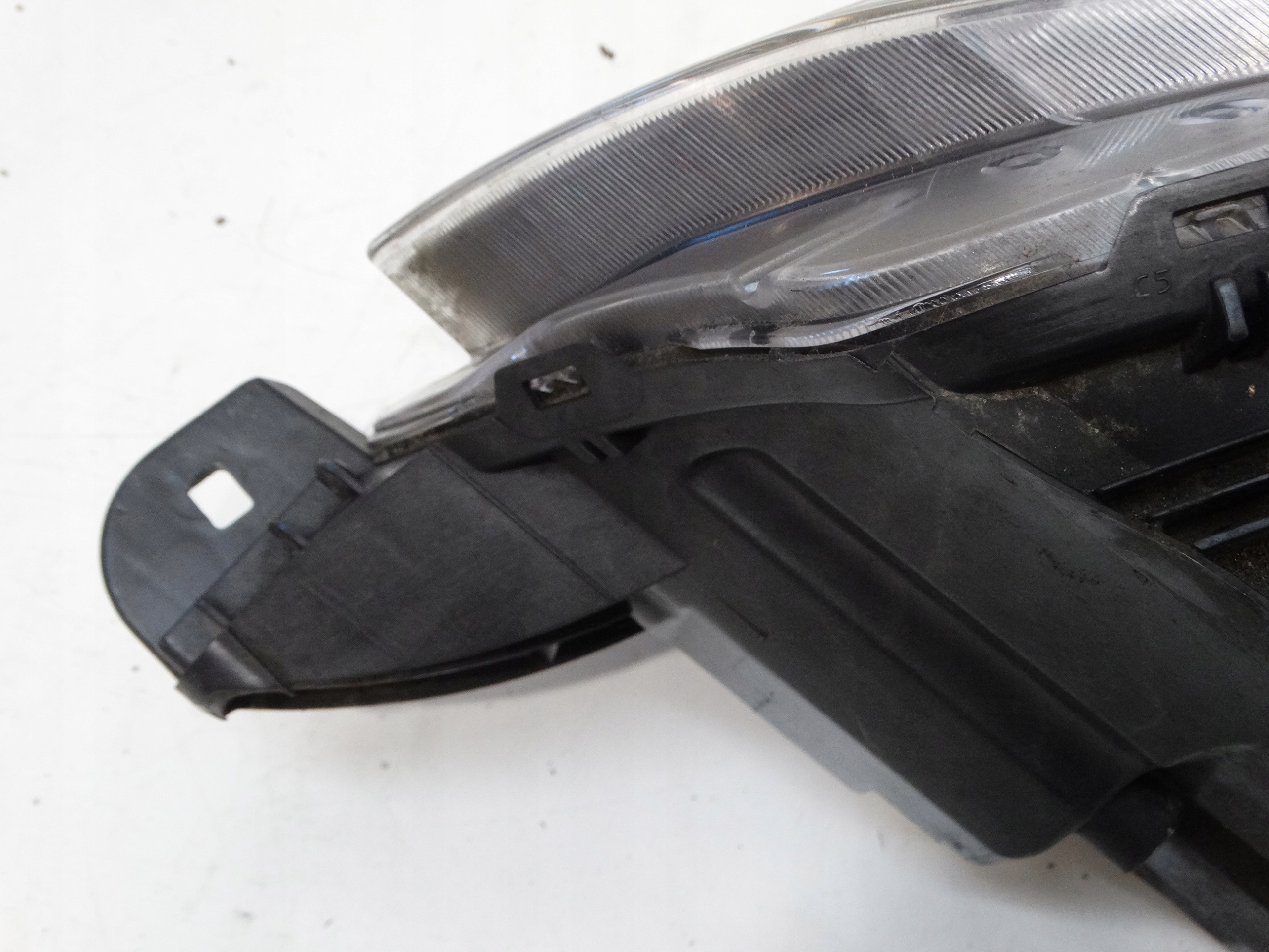 REFLEKTOR light right front PEUGEOT 2008 and LIFT 9814739580