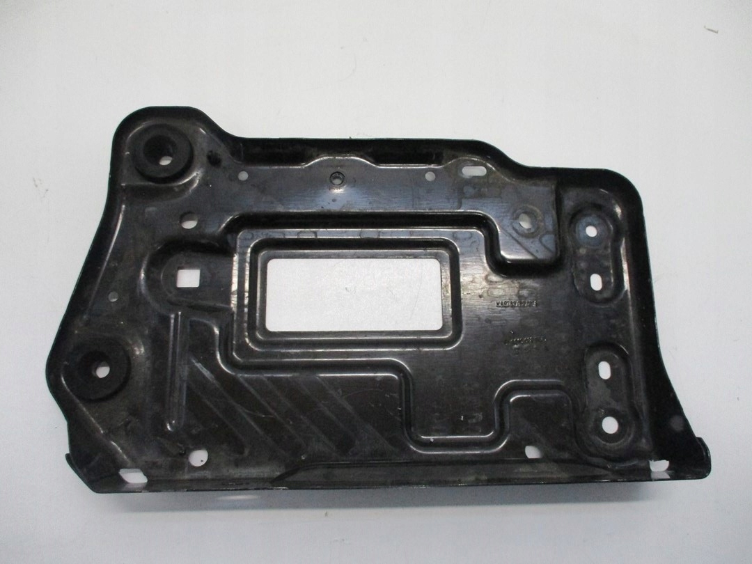 Podstawa akumulatora MERCEDES CLA 117 A2466200018