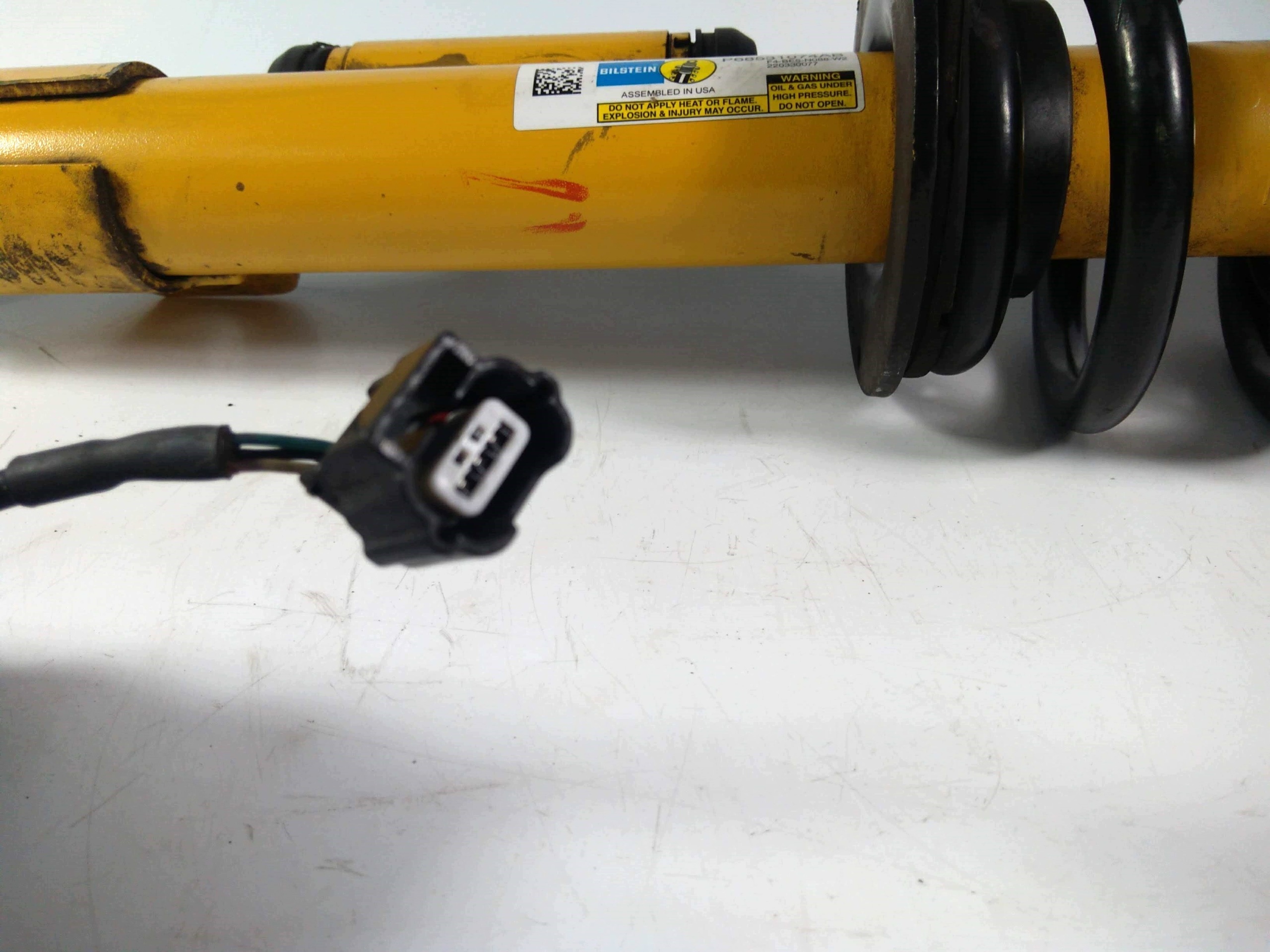 Dodge Charger 6.4 shock absorber right front front 2020-23