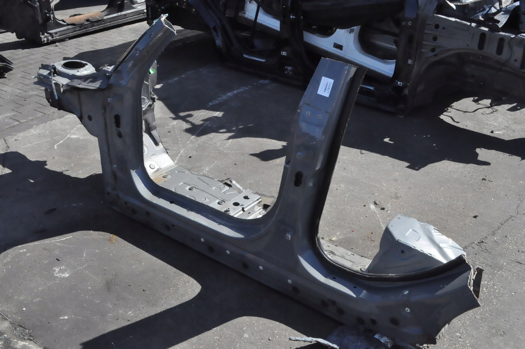 MINI F55 COOPER ЧЕТВЕРТИНА ЛОНЖЕРОН ПОРІГ ЛІВИЙ ПЕРЕД