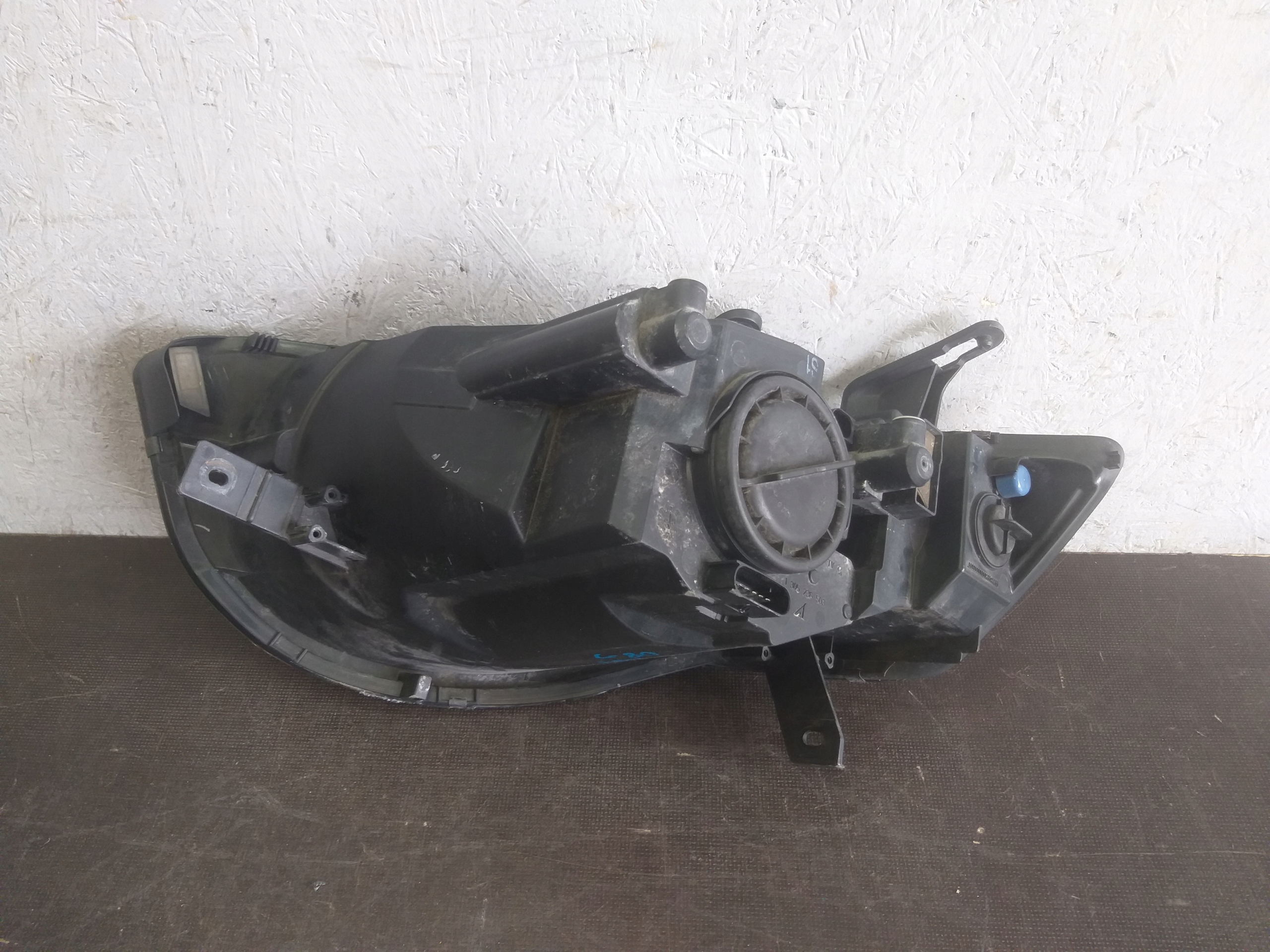 LIGHT FRONT RIGHT MITSUBISHI COLT LIFT 08- 8301B180