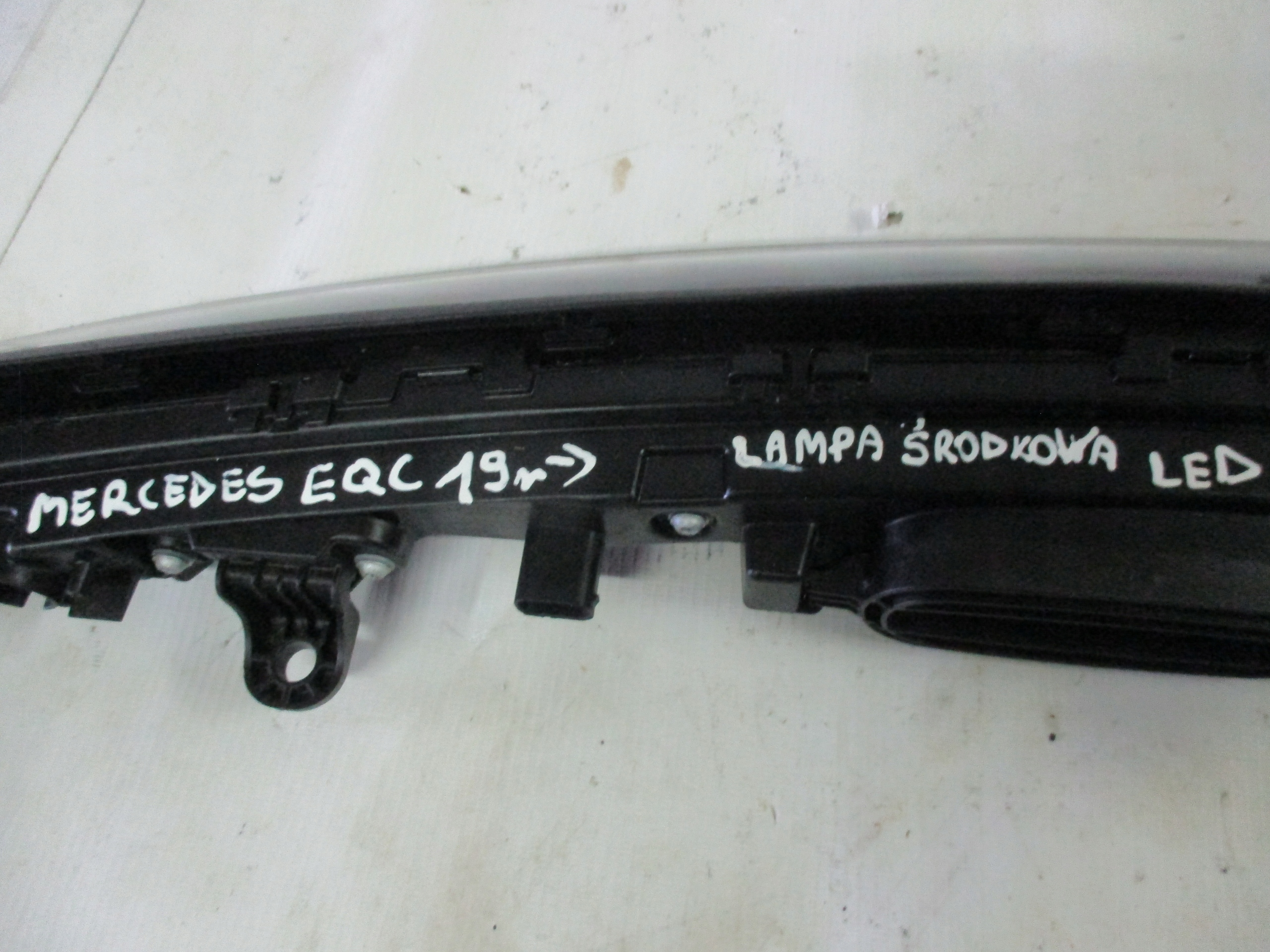 light central led Mercedes EQC 19r- A2939060900