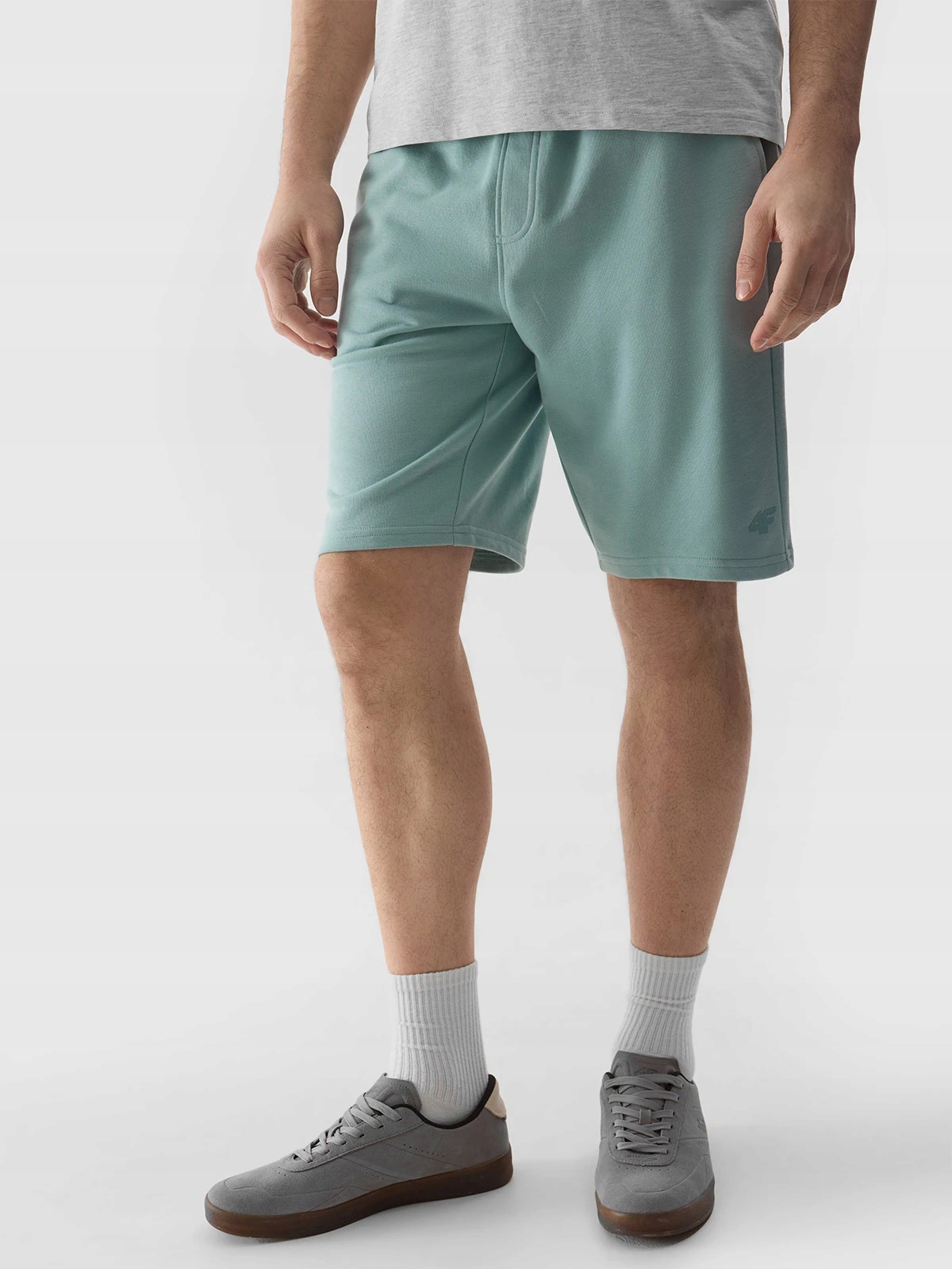 4F SPODENKI MĘSKIE DRESOWE SPORTOWE SS24 EAN (GTIN) 5904209042852