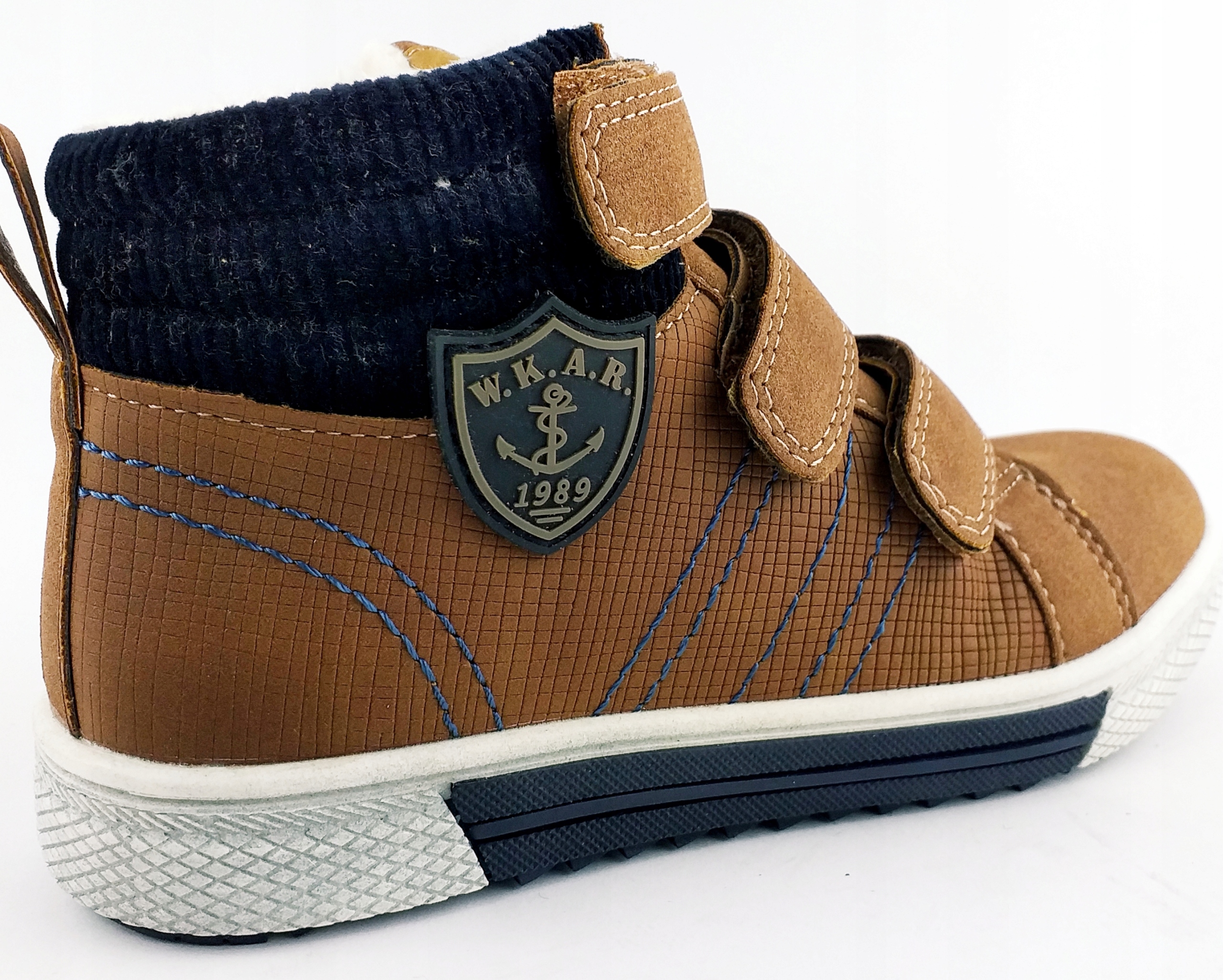 AMERICAN CLUB BUTY ZIMOWE TRAPERY RZEP CAMEL 34 Bohater / Bajka Inny