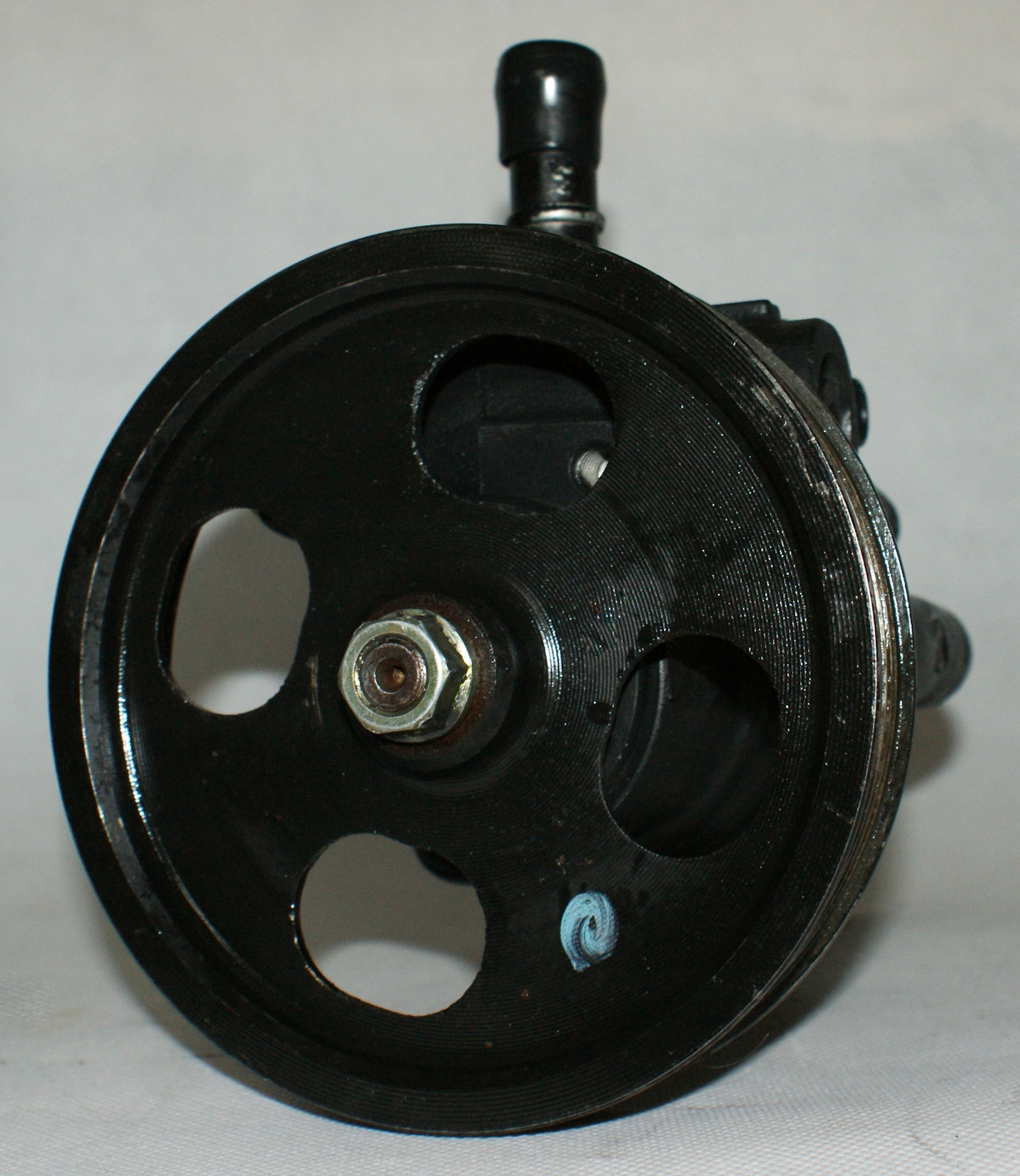 677683402 - Насос гидроусилителя руля LEXUS V8 GS430 44320-30570