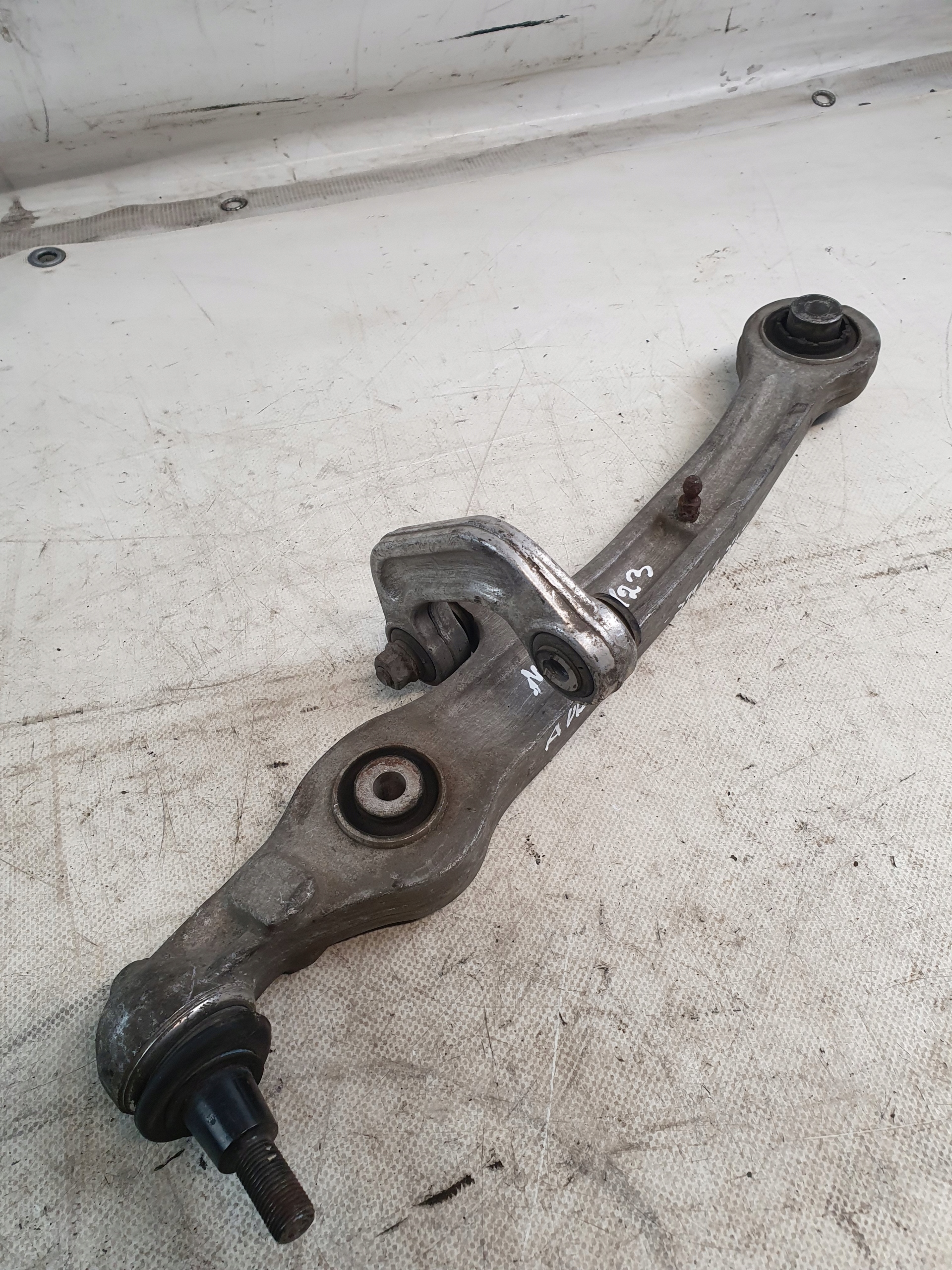 arm left front front lower AUDI A6 C6 3.0D