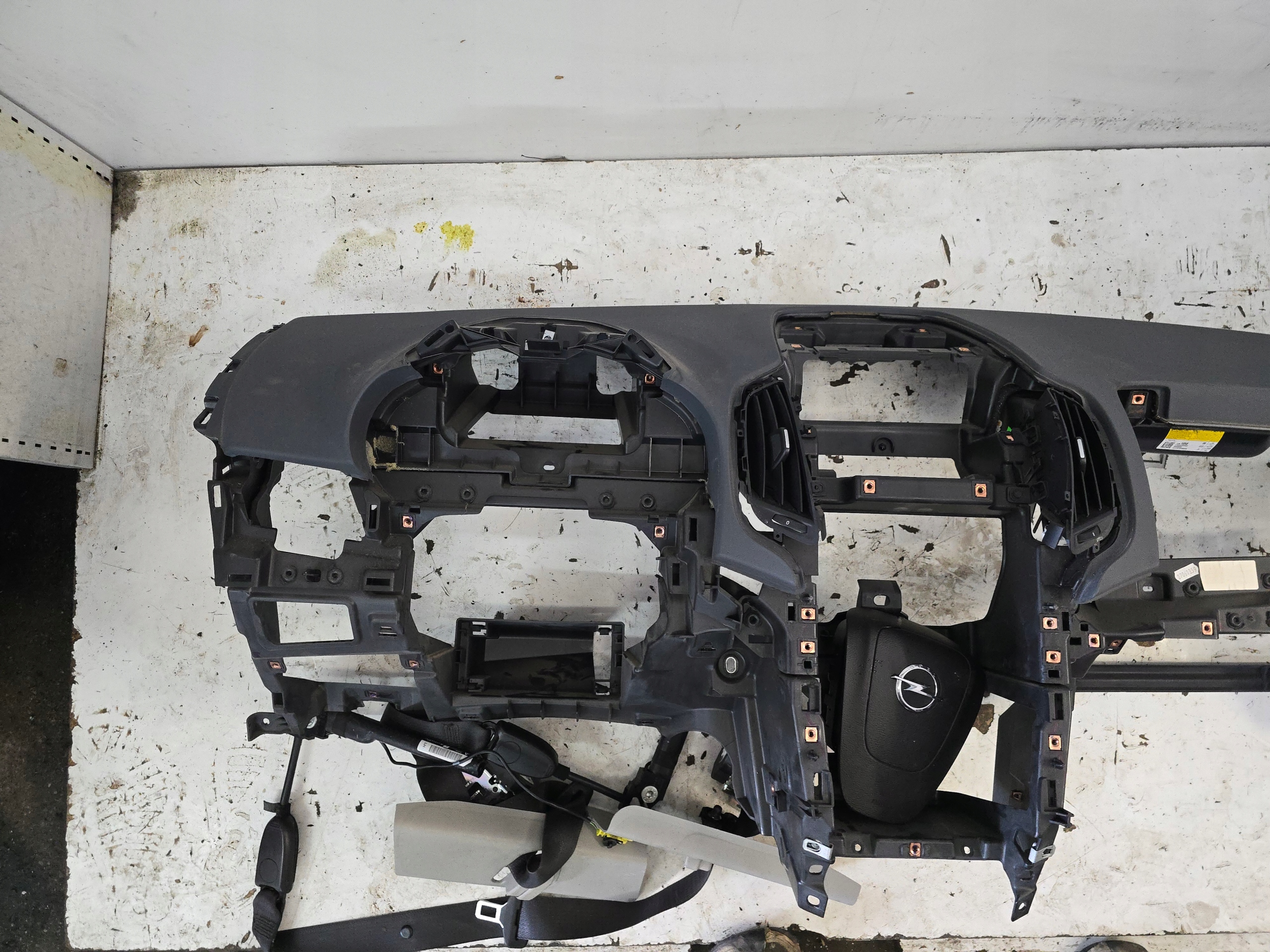 OPEL ZAFIRA C dashboard console airbags tension belts original grey