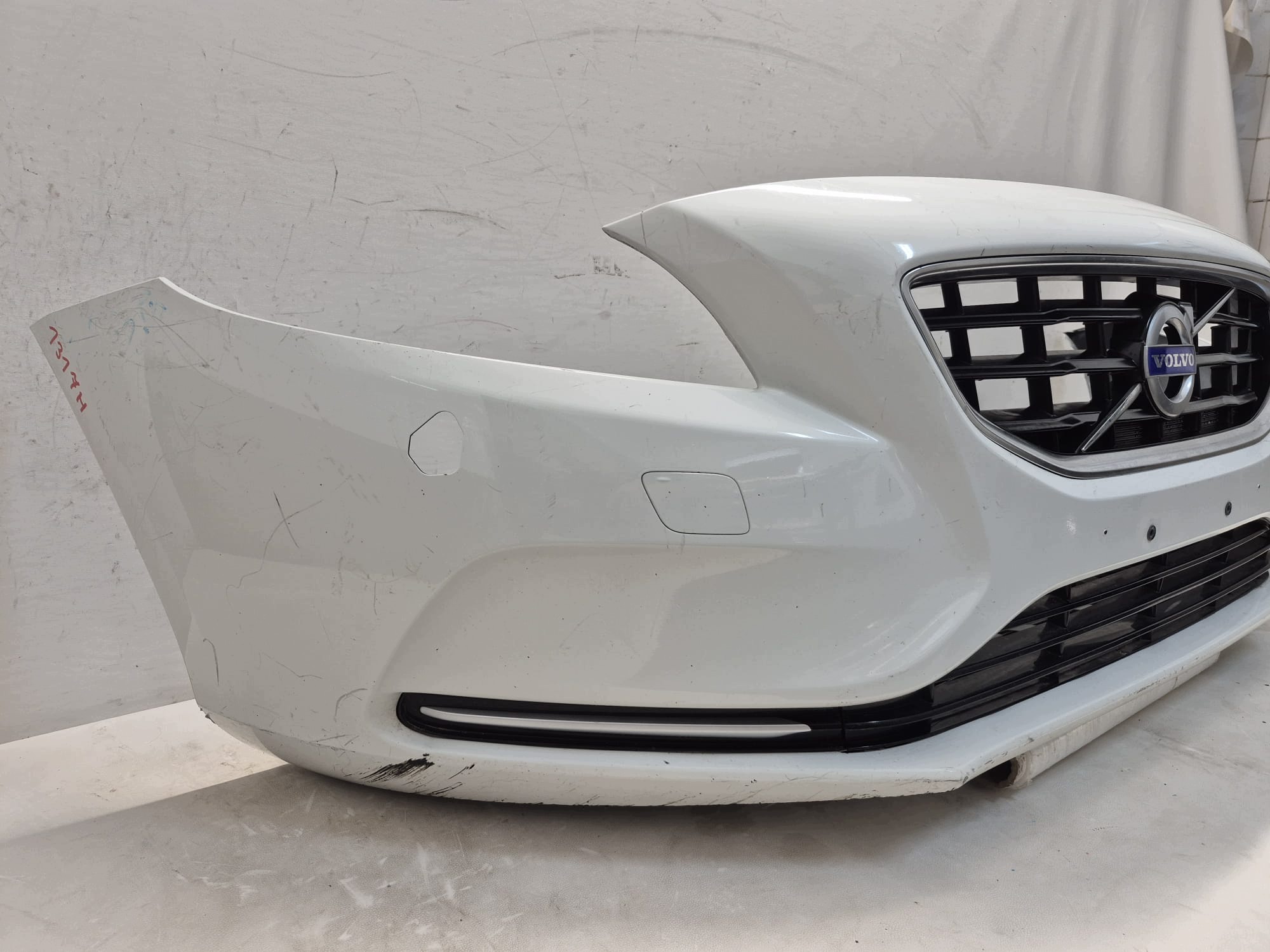 VOLVO V40 II 12-16 bumper front front grill cover grid SPR 31283732
