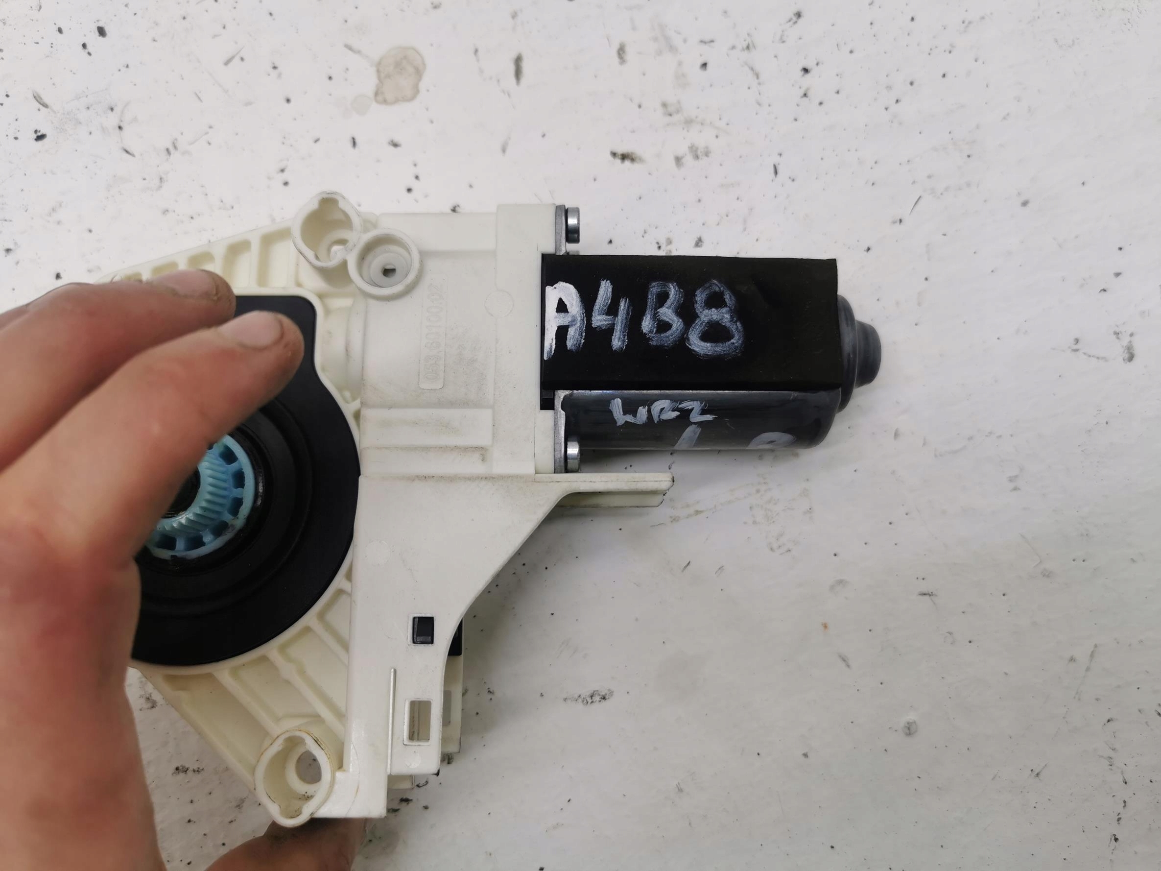 mini motor windows left front AUDI A4 B8 8K0959801A
