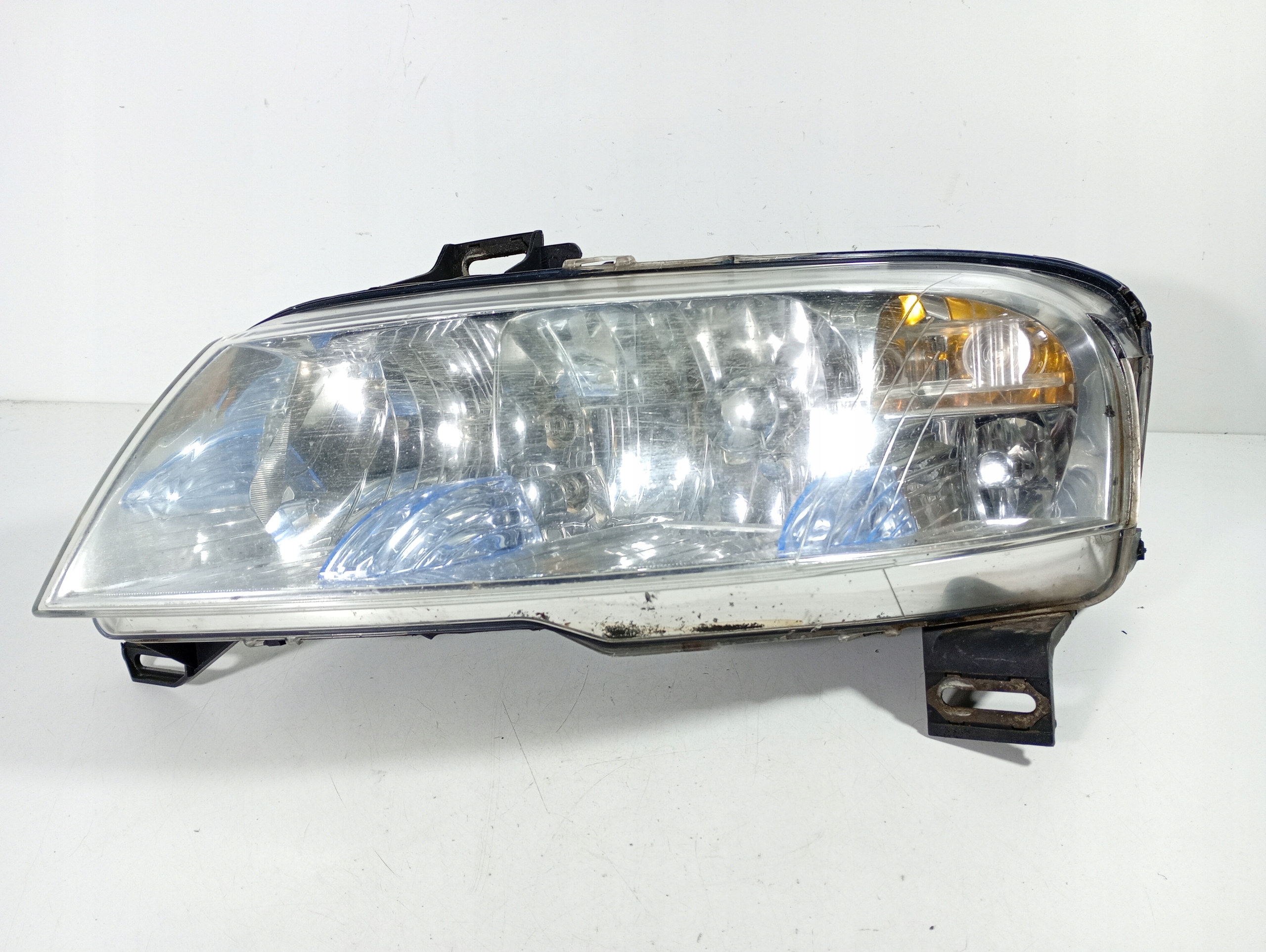Fiat Stilo Kombi 01-07 REFLEKTOR left front light left front front