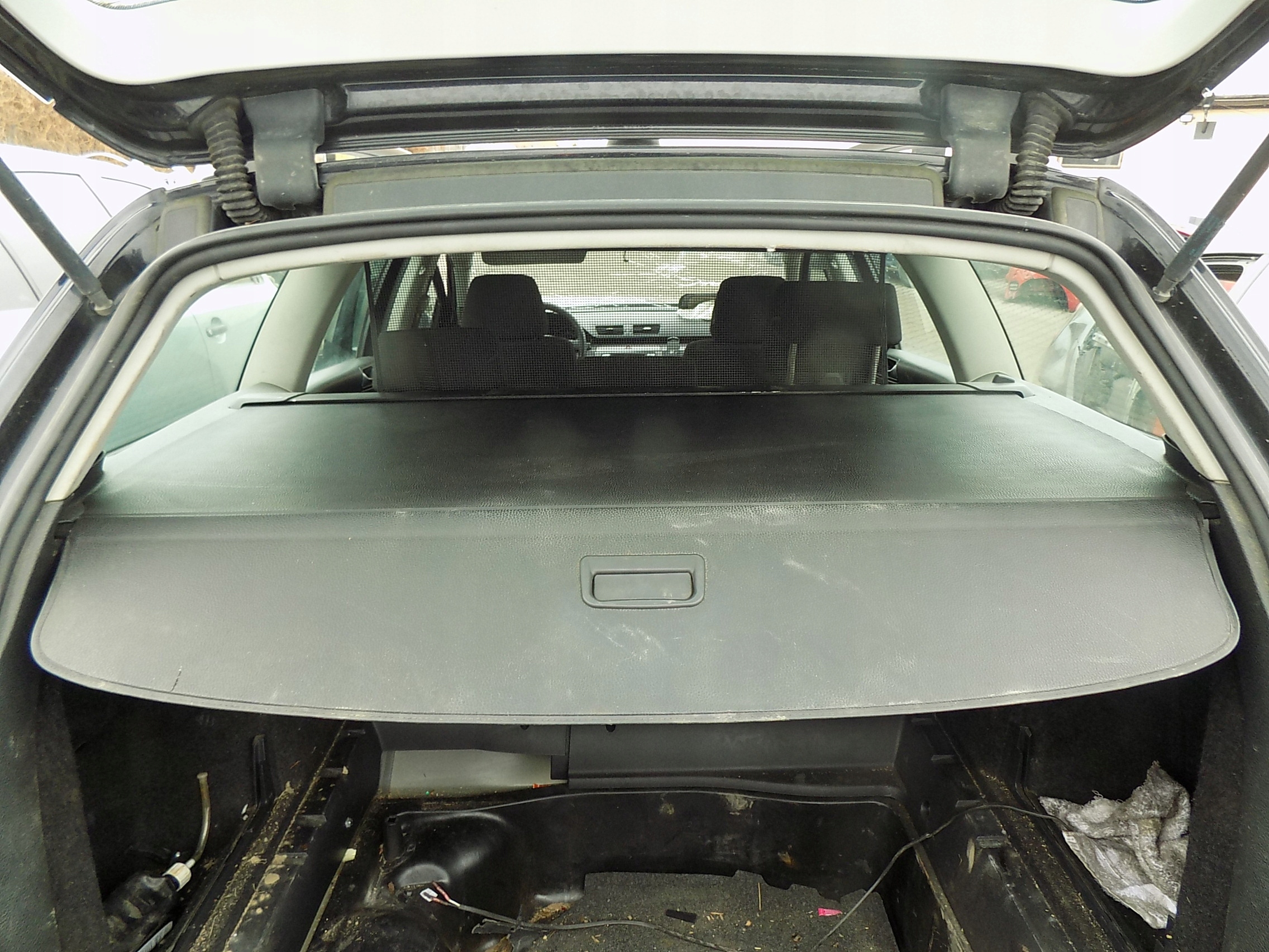 Шторка багажника + сетка в сборе VW PASSAT B6