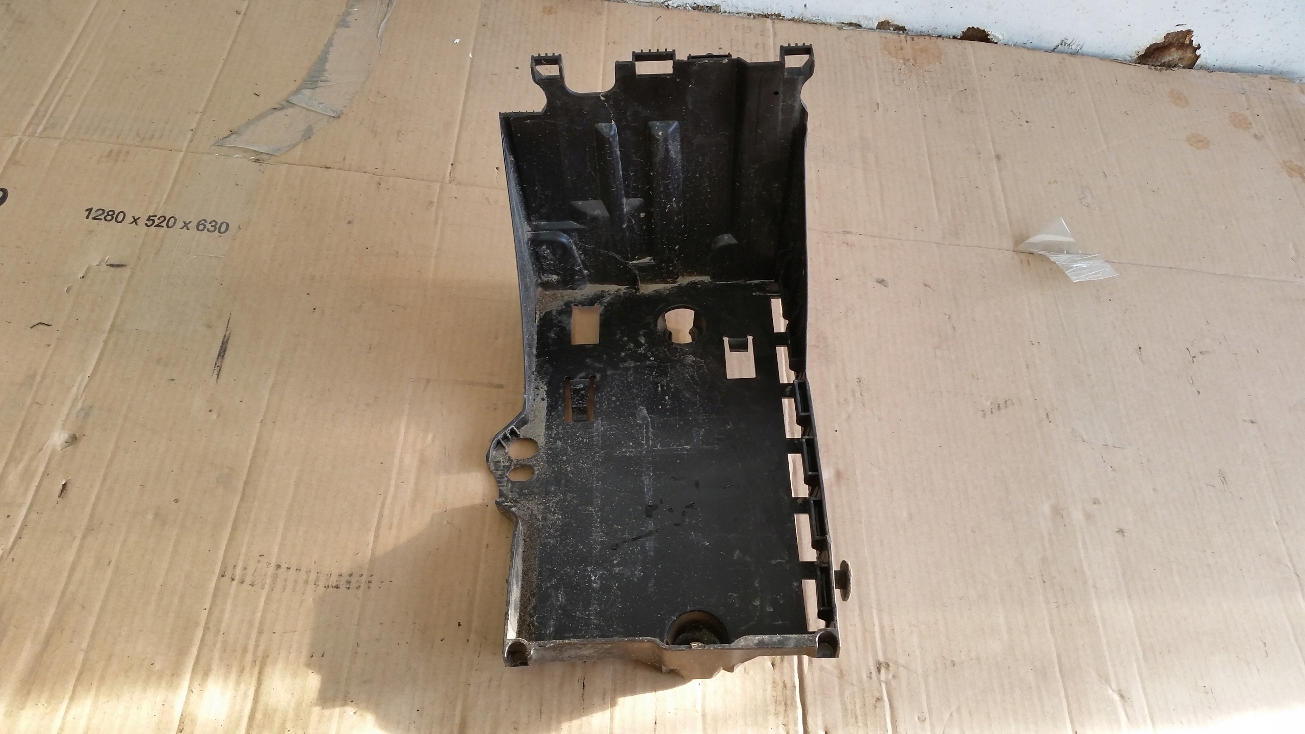 9689002180 - Корпус акумулятора CITROEN C4 II