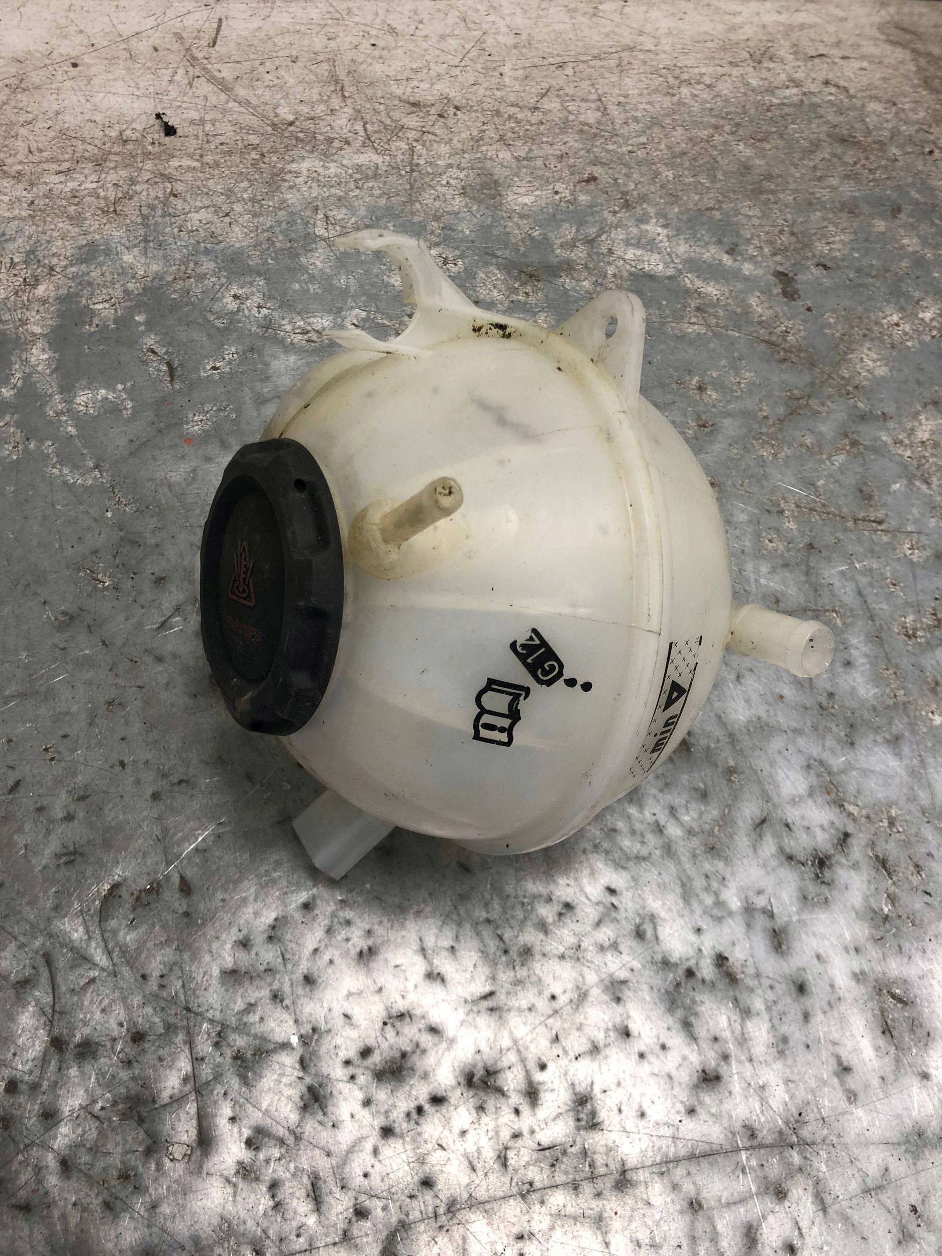 water tank VW TIGUAN 1K0121407A