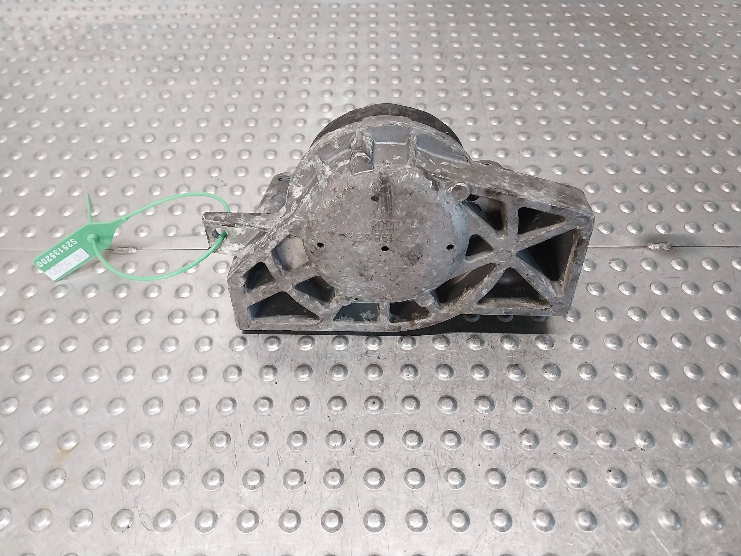 engine mount right 4A0199352A AUDI A6 C4 2.6