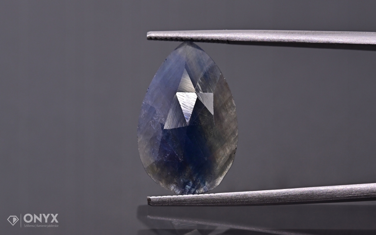 Safír fasetovaná rozeta slza 18x12 mm