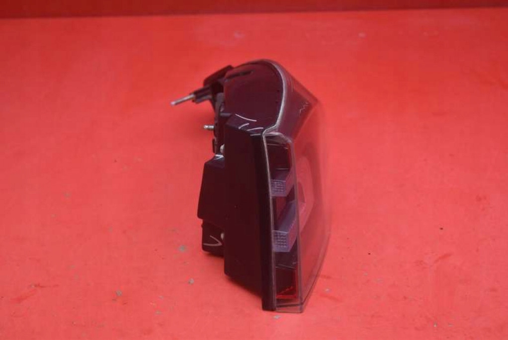 light right rear part rear 6005921-00-B TESLA MODEL S 12-20