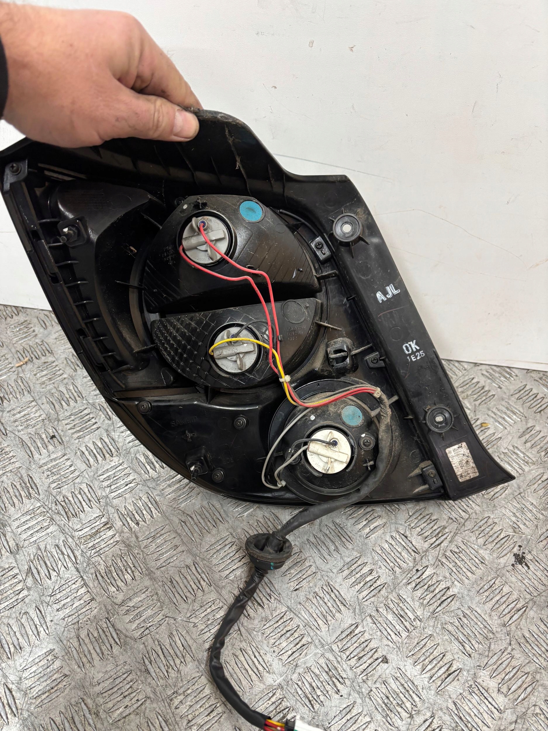 light rear part rear right CHEVROLET AVEO 11