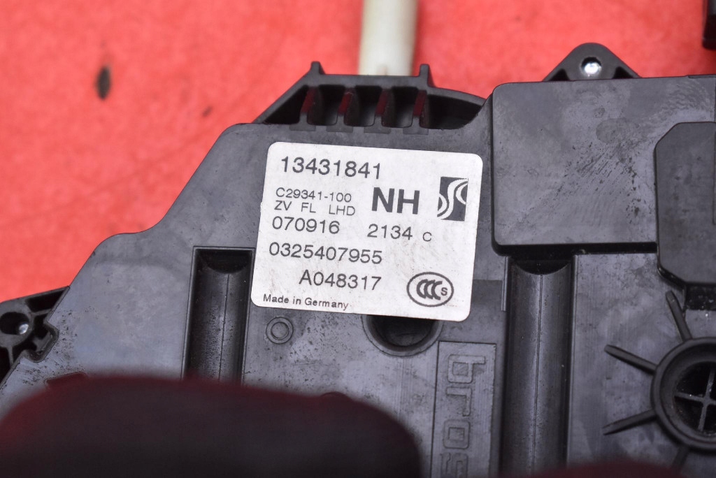 lock door left front front EU 13431841NH OPEL CORSA E 5D HB 14-20