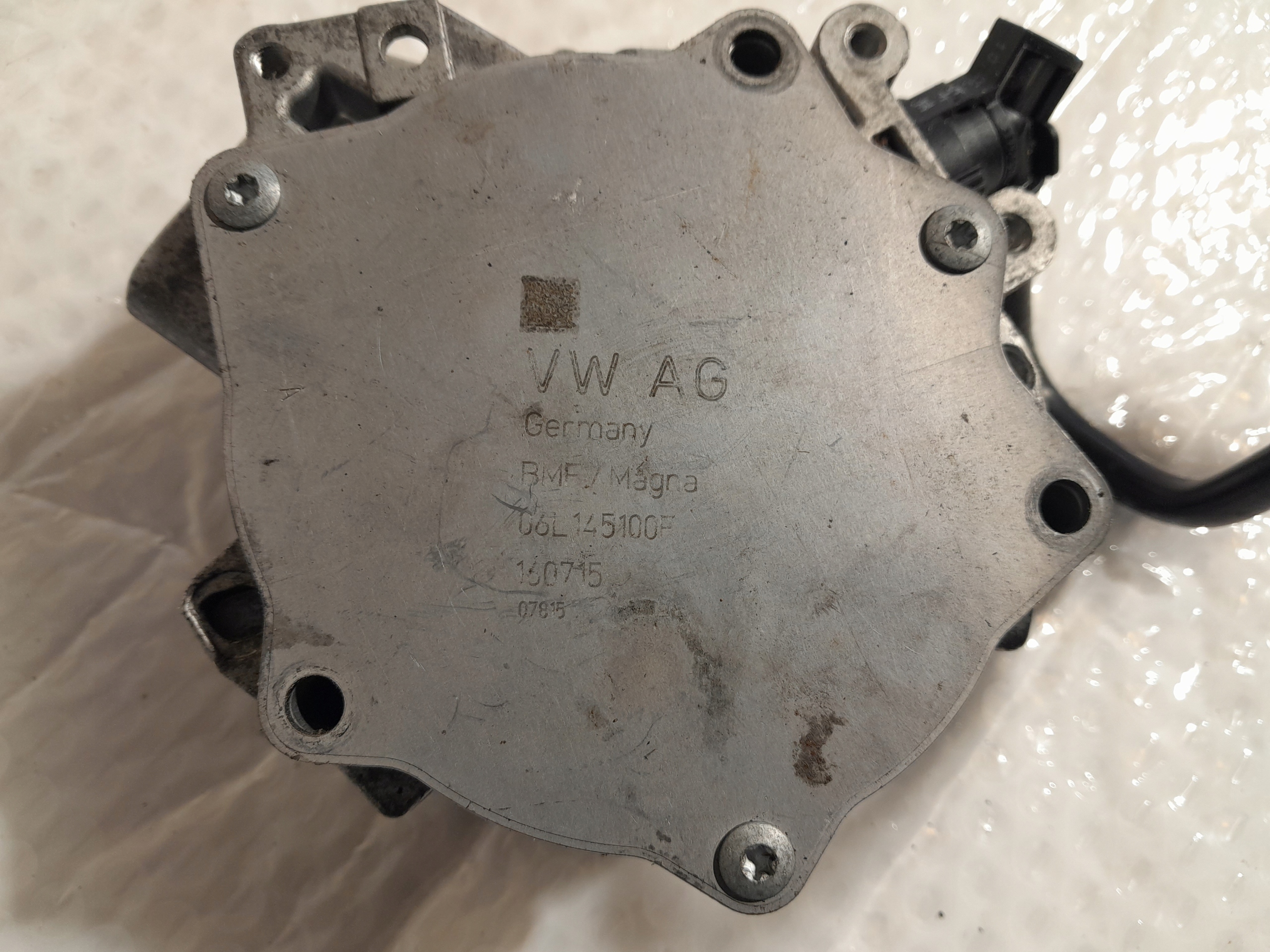 AUDI VW 2.0TFSI pump vacual VACUM 06L145100F